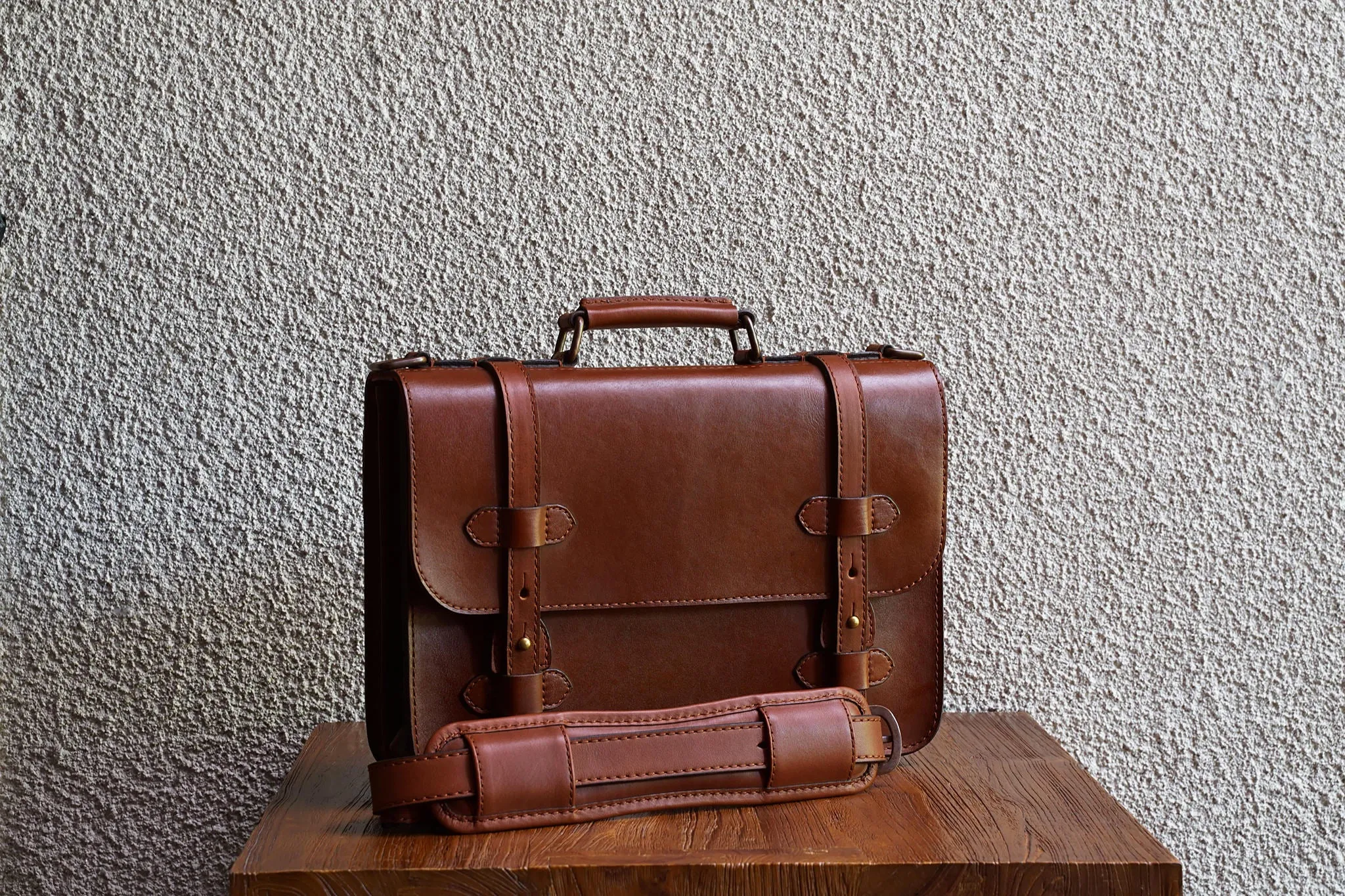 Alpha 13/Vintage Brown sold by Cravar product image thumbnail 3