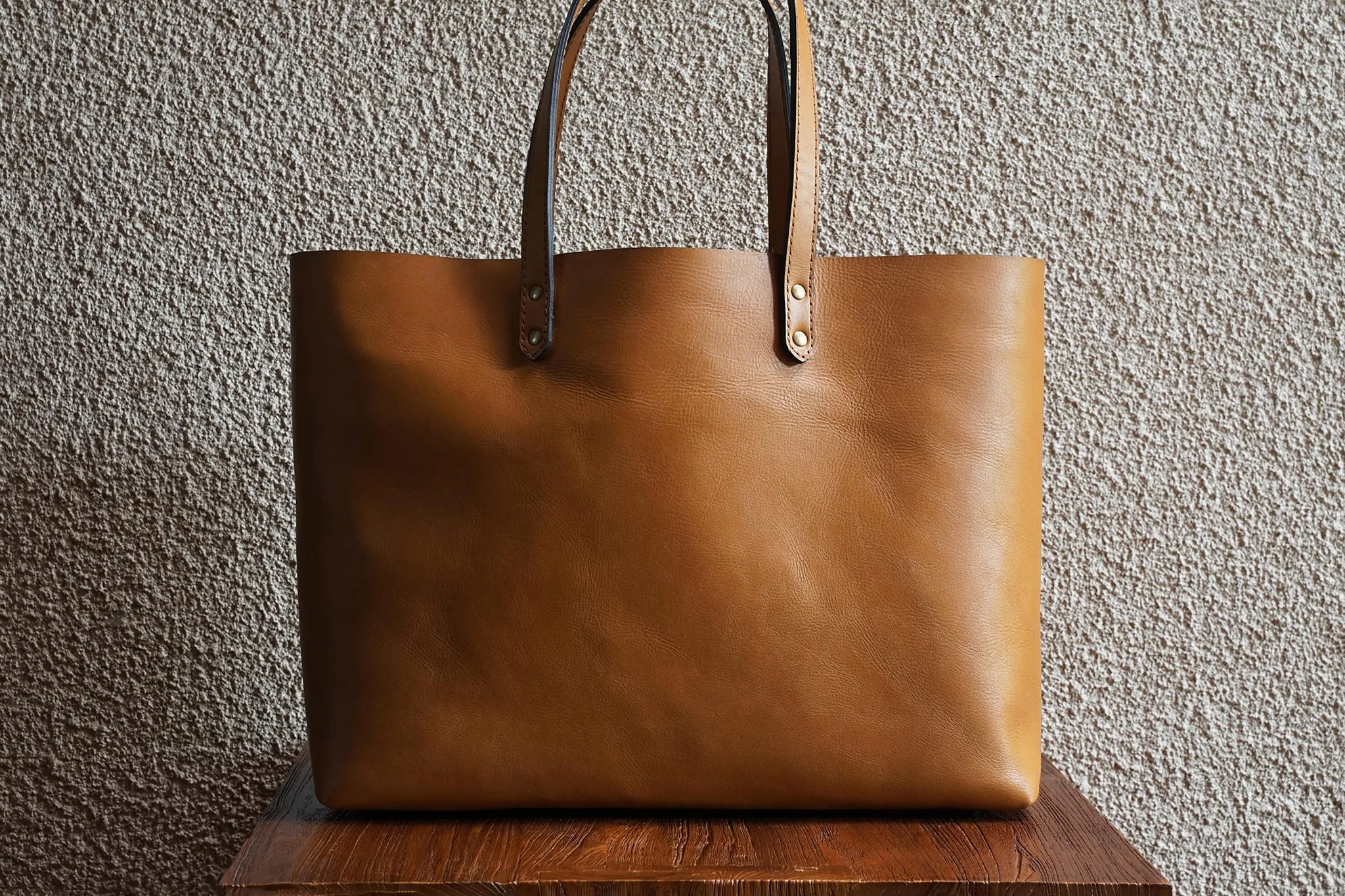 Wide Tote/Sand - 3 Weeks Preorder sold by Cravar product image thumbnail 3