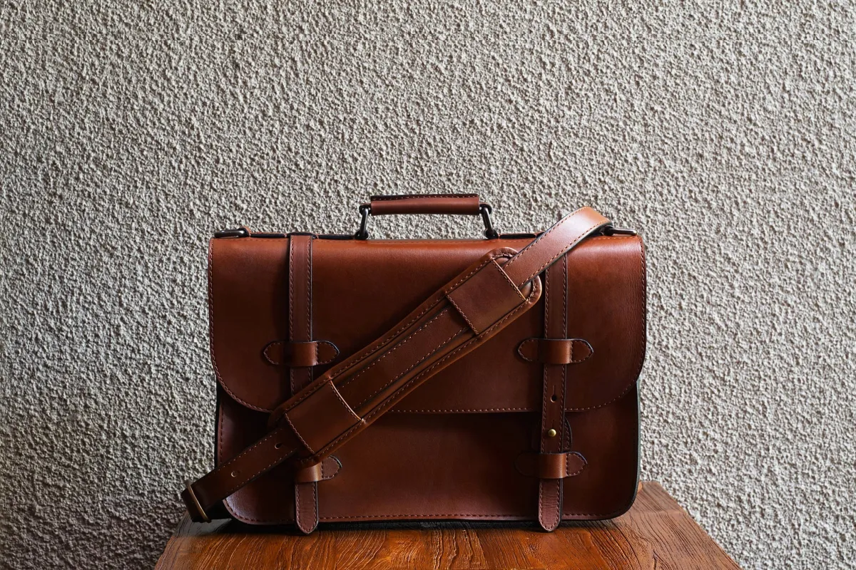 Alpha 15/Vintage Brown - 1 Week Preorder sold by Cravar