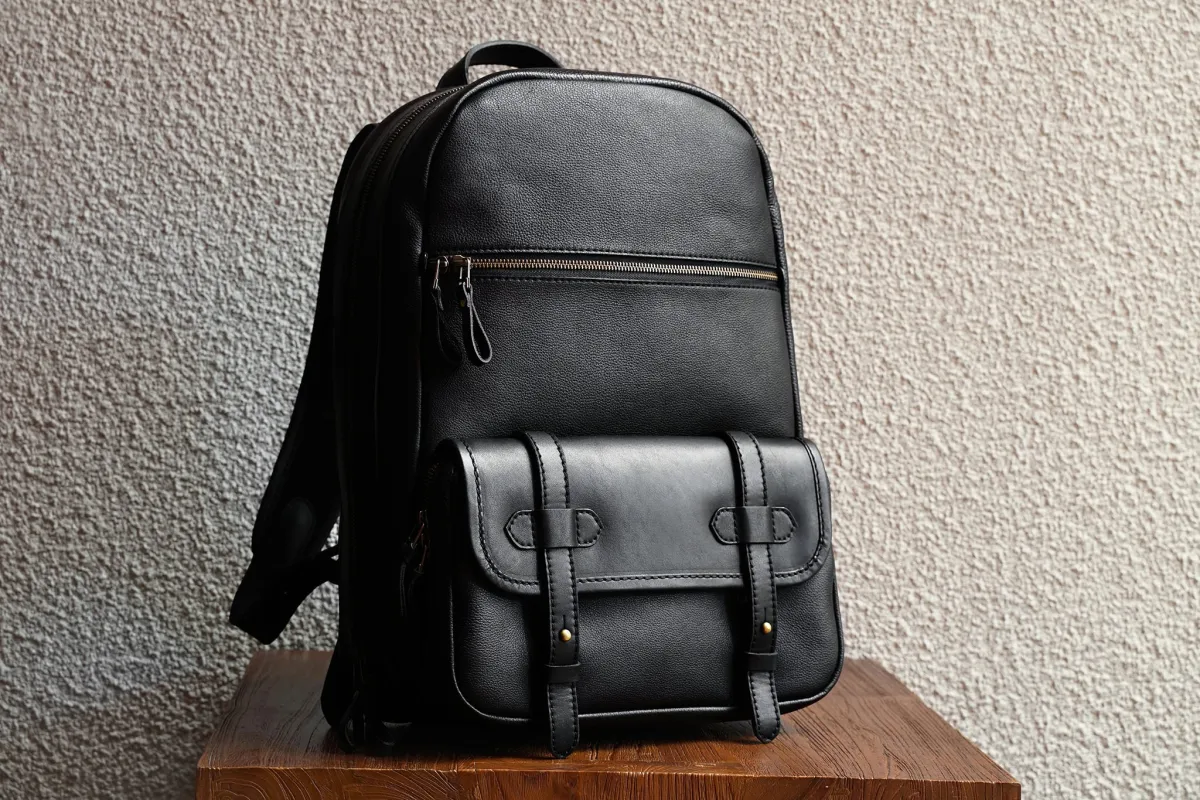 Citypack M/Black - 2 Weeks Preorder sold by Cravar