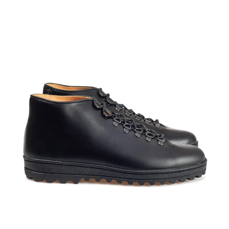 Everdon 'Rambler' Wholecut Mid - Horween Black Chromexcel sold by Crown Northampton