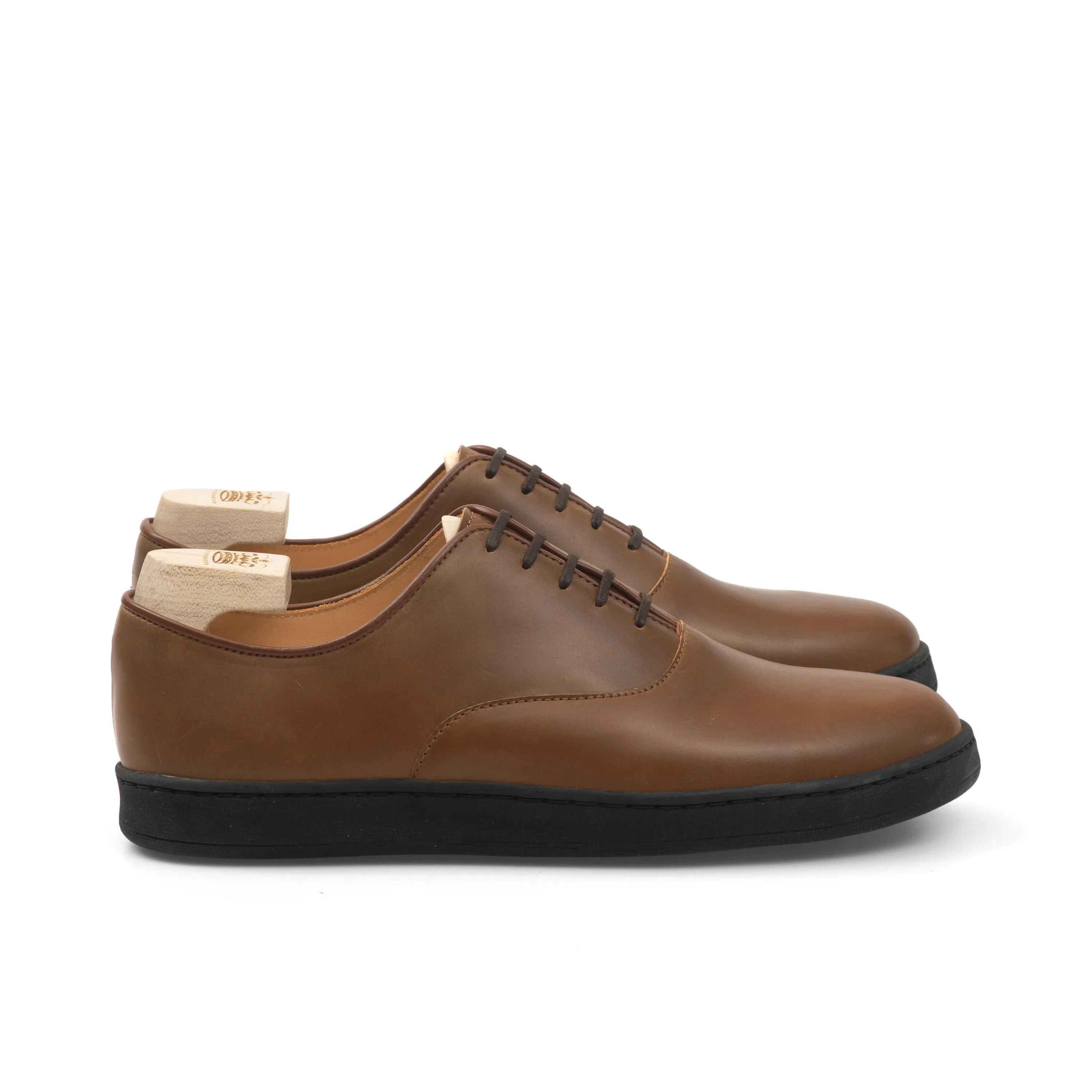 Abbey Oxford - Horween Bourbon Shell Cordovan - Deluxe Care Pack sold by Crown Northampton product image thumbnail 3