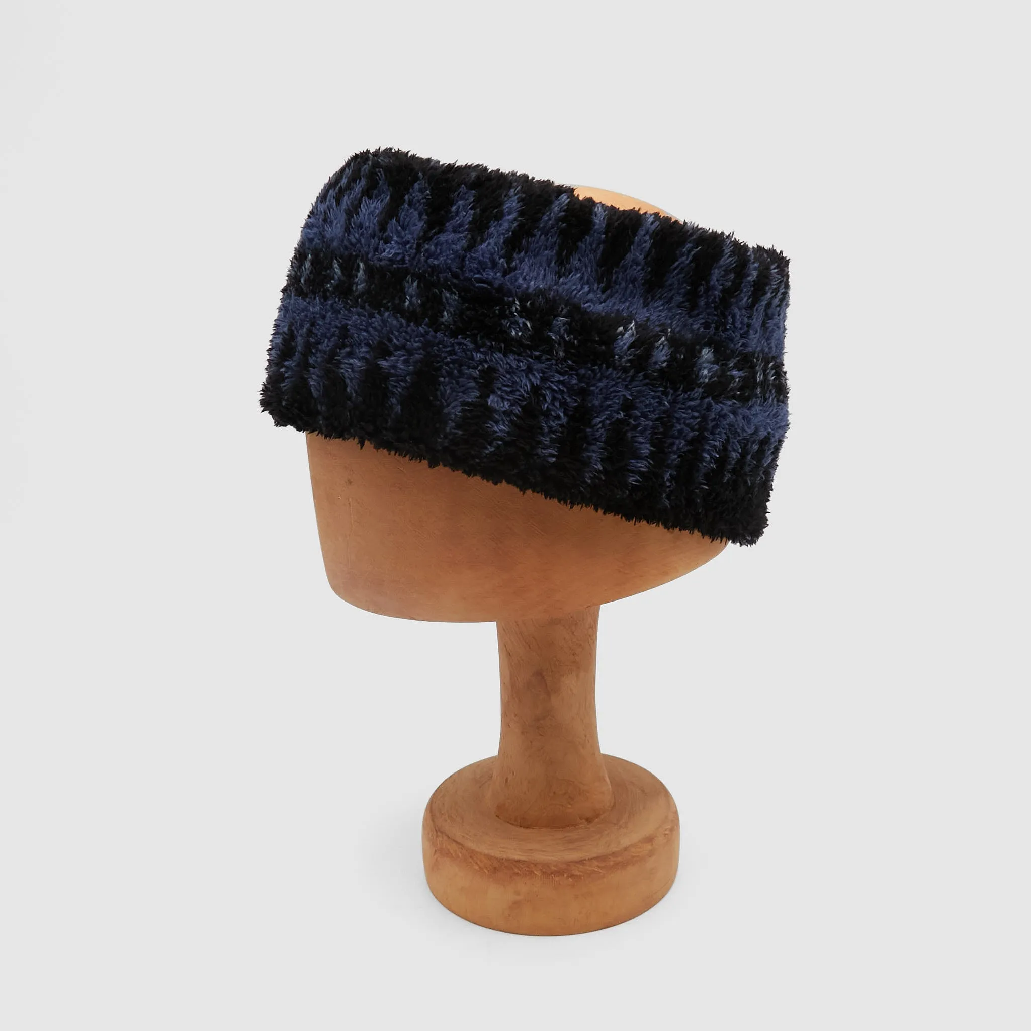 câbleami Jaquard Fleece Headband sold by DeeCee style