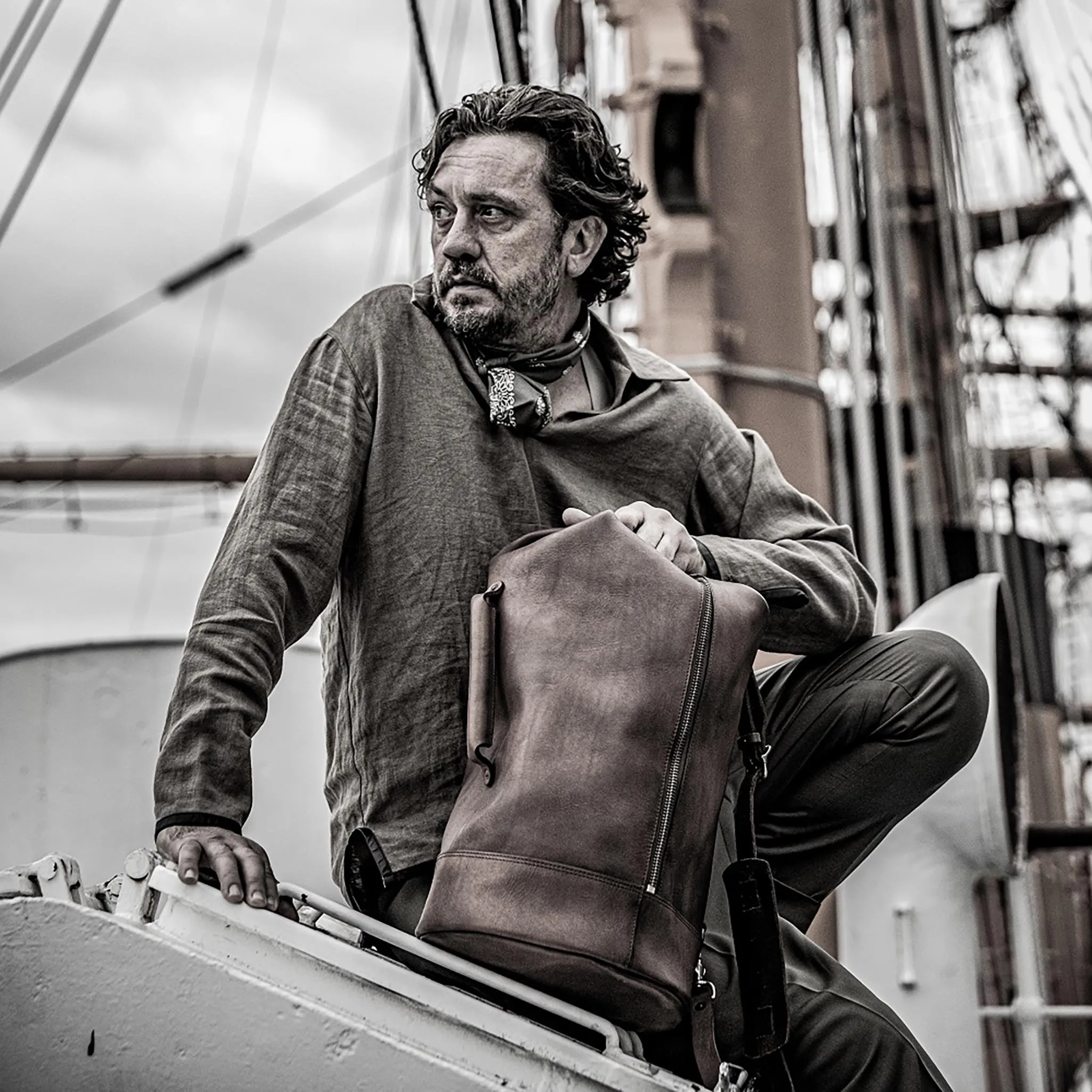 Vasco Leather Duffle Bag sold by DeeCee style product image thumbnail 3