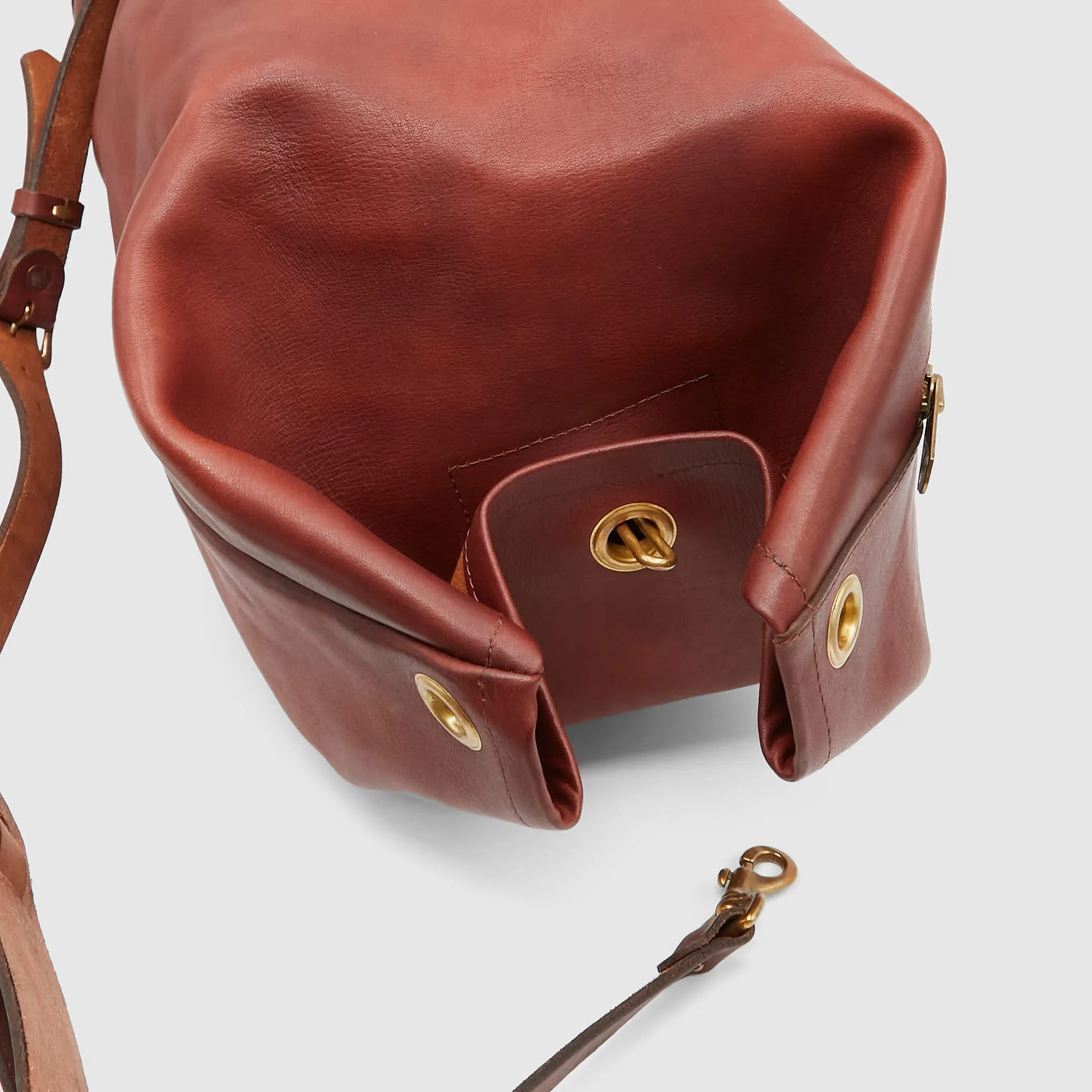 Vasco Leather Duffle Bag sold by DeeCee style product image thumbnail 4