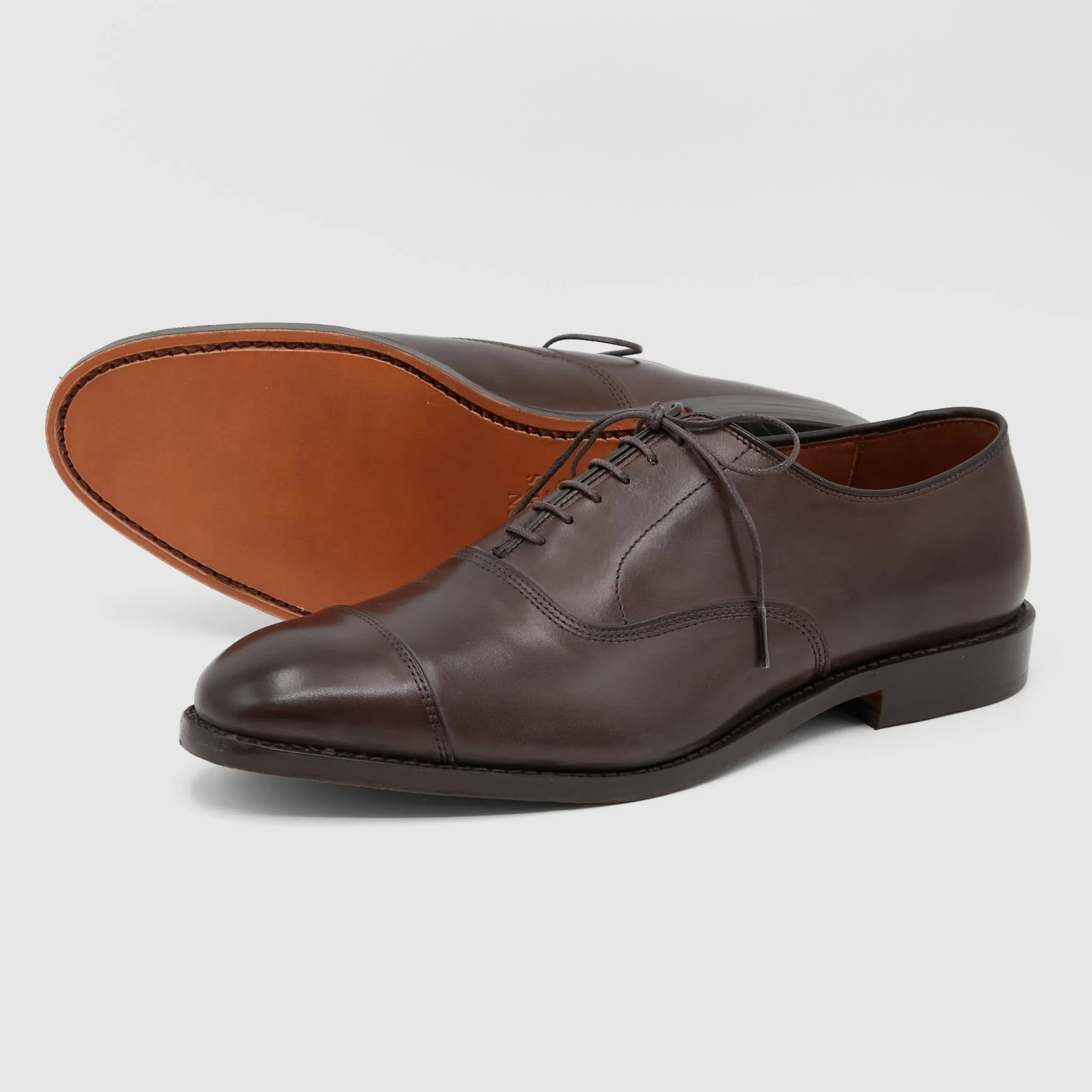 Allen Edmonds Park Avenue Cap Toe Oxford Shoes sold by DeeCee style product image thumbnail 2