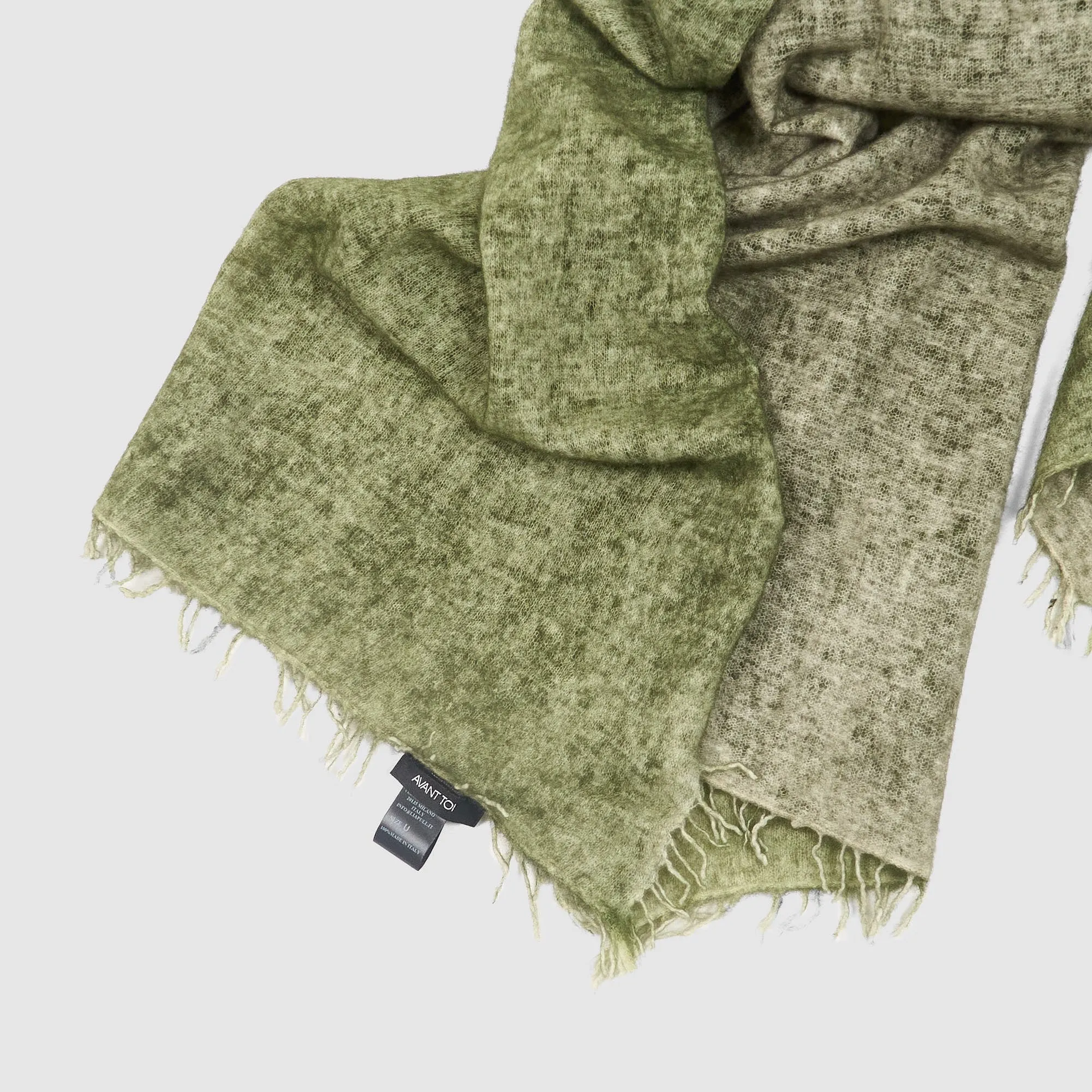 Avant Toi Knitted Pure Cashmere Scarf sold by DeeCee style product image thumbnail 3