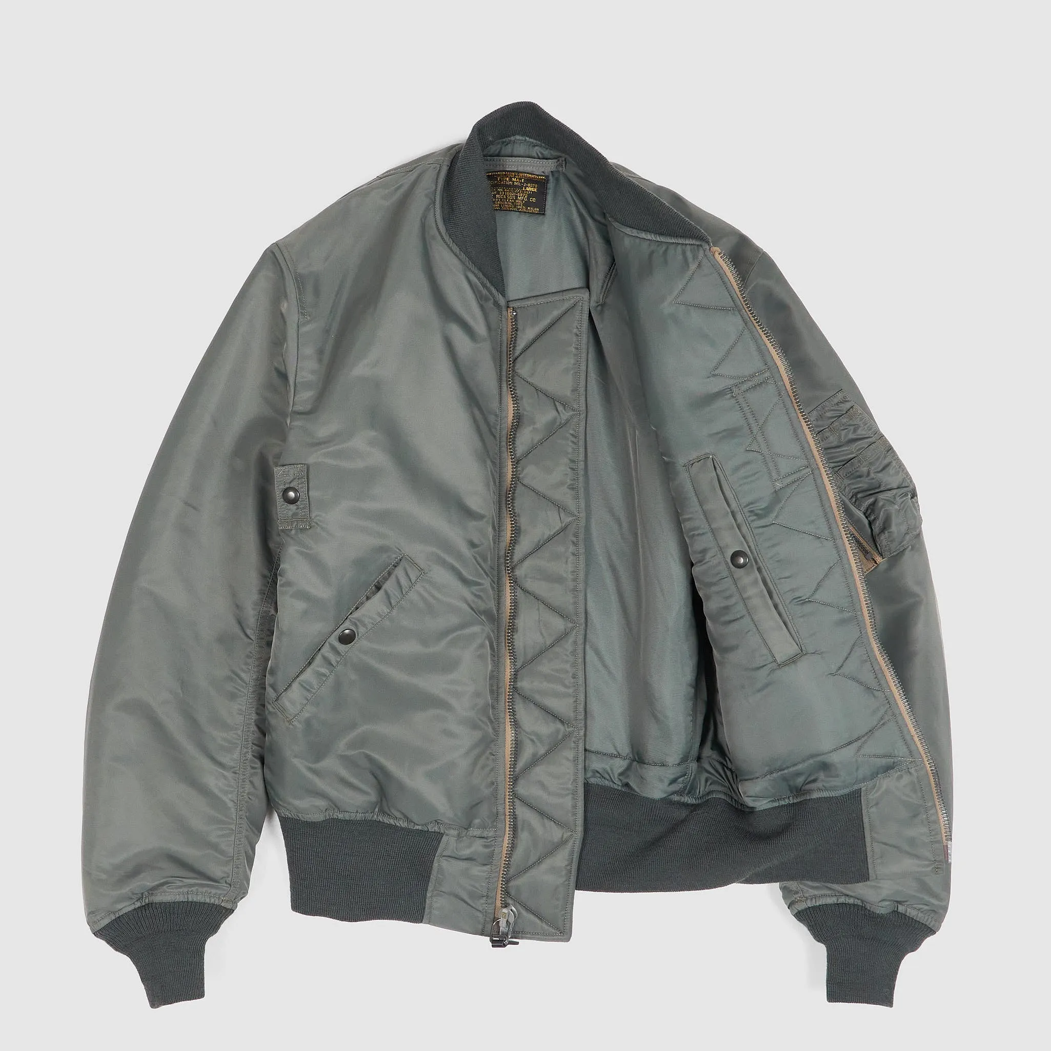 Buzz Rickson's MA-1 Slender Original SPEC Flight Jacket sold by DeeCee style product image thumbnail 2