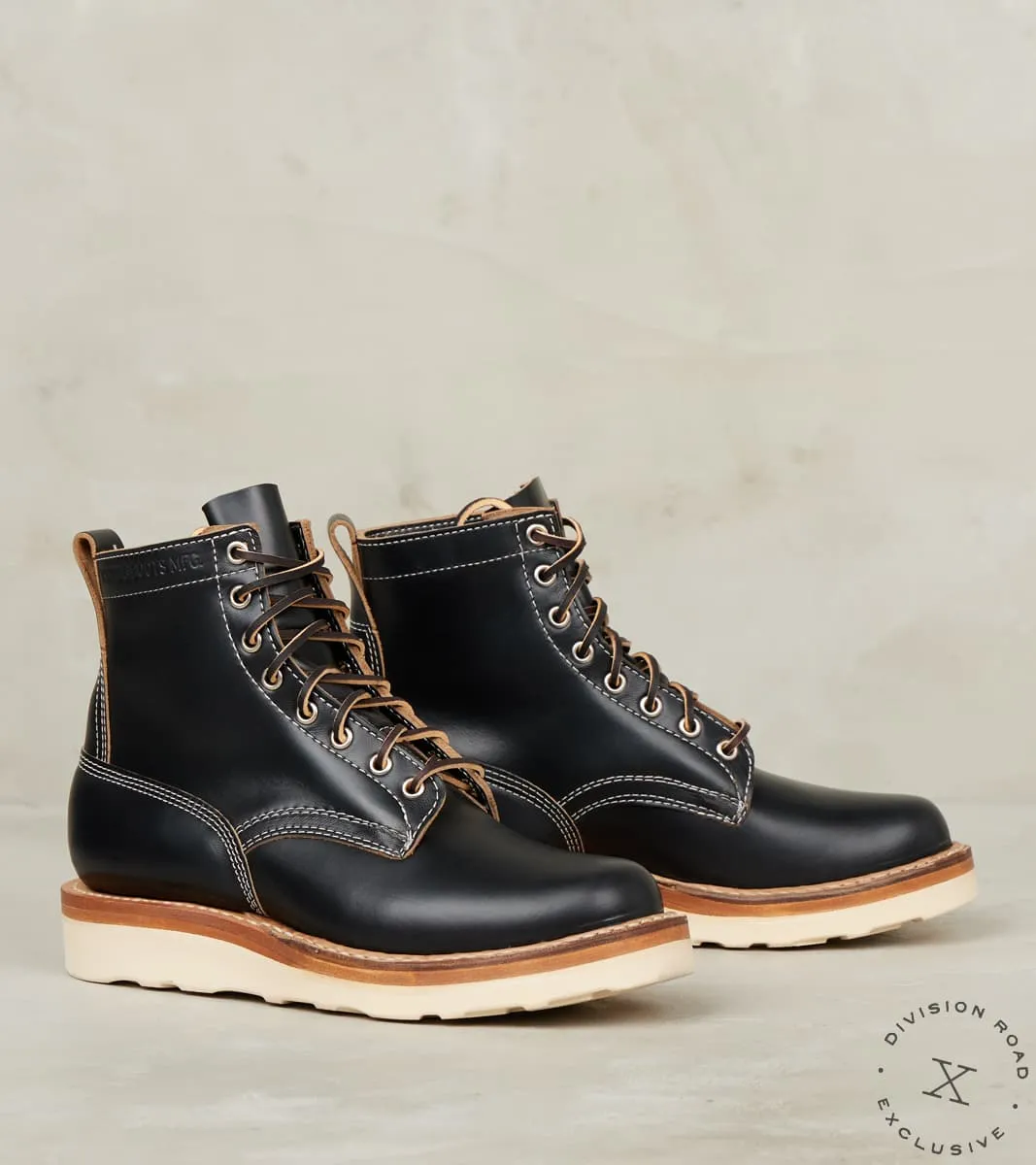 Cruiser 350 - 55 - Vibram 4014 - Horween Black CXL sold by Division Road