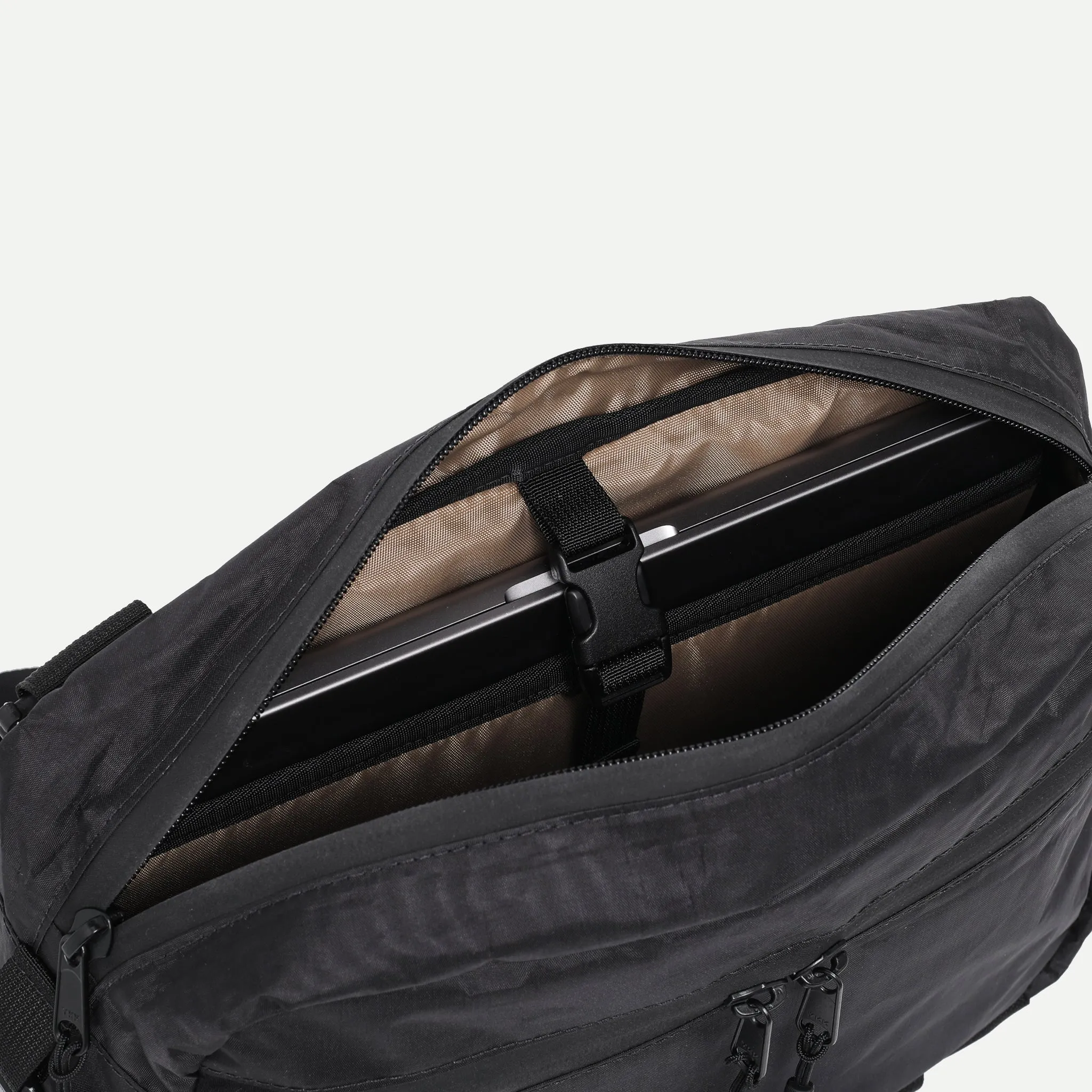 Slingpack - Small - Dyneema - Black sold by DSPTCH product image thumbnail 5