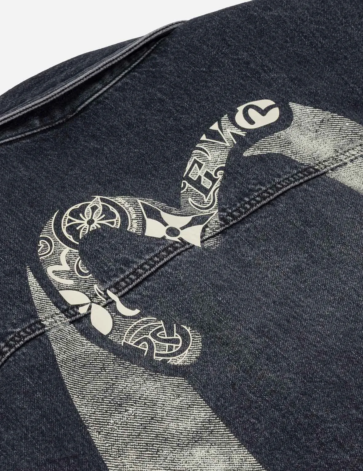 Daicock and Seagull Print Relax Fit 2-in-1 Denim Worker Shirt Jacket sold by Evisu product image thumbnail 4