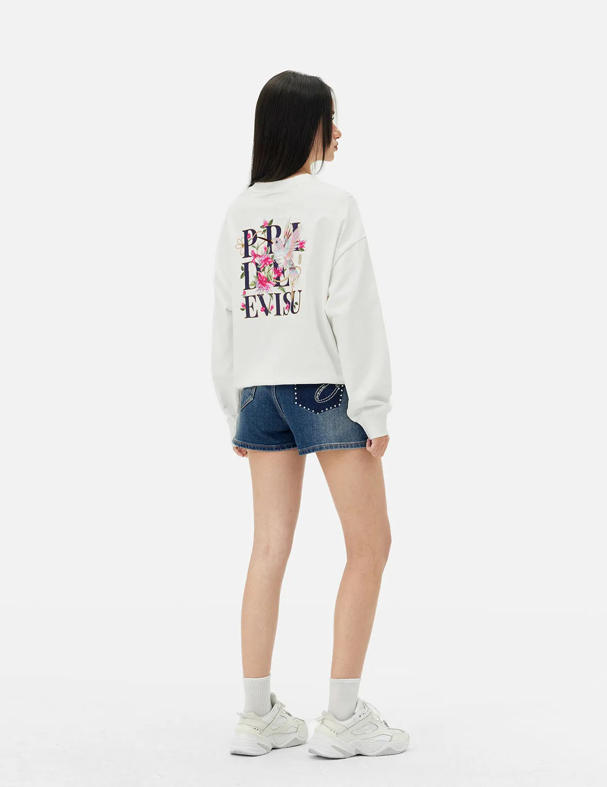 Hummingbird and Magnolia Embroidery Oversized Sweatshirt sold by Evisu product image thumbnail 4