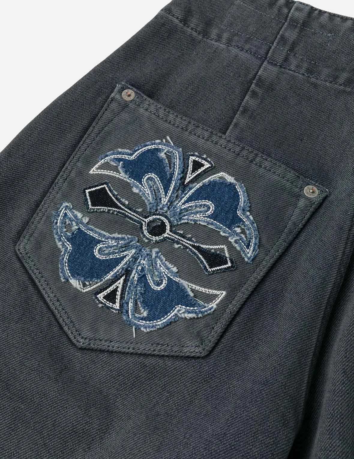 Distressed Kamon Appliqué Embroidery Balloon Fit Jeans sold by Evisu product image thumbnail 4