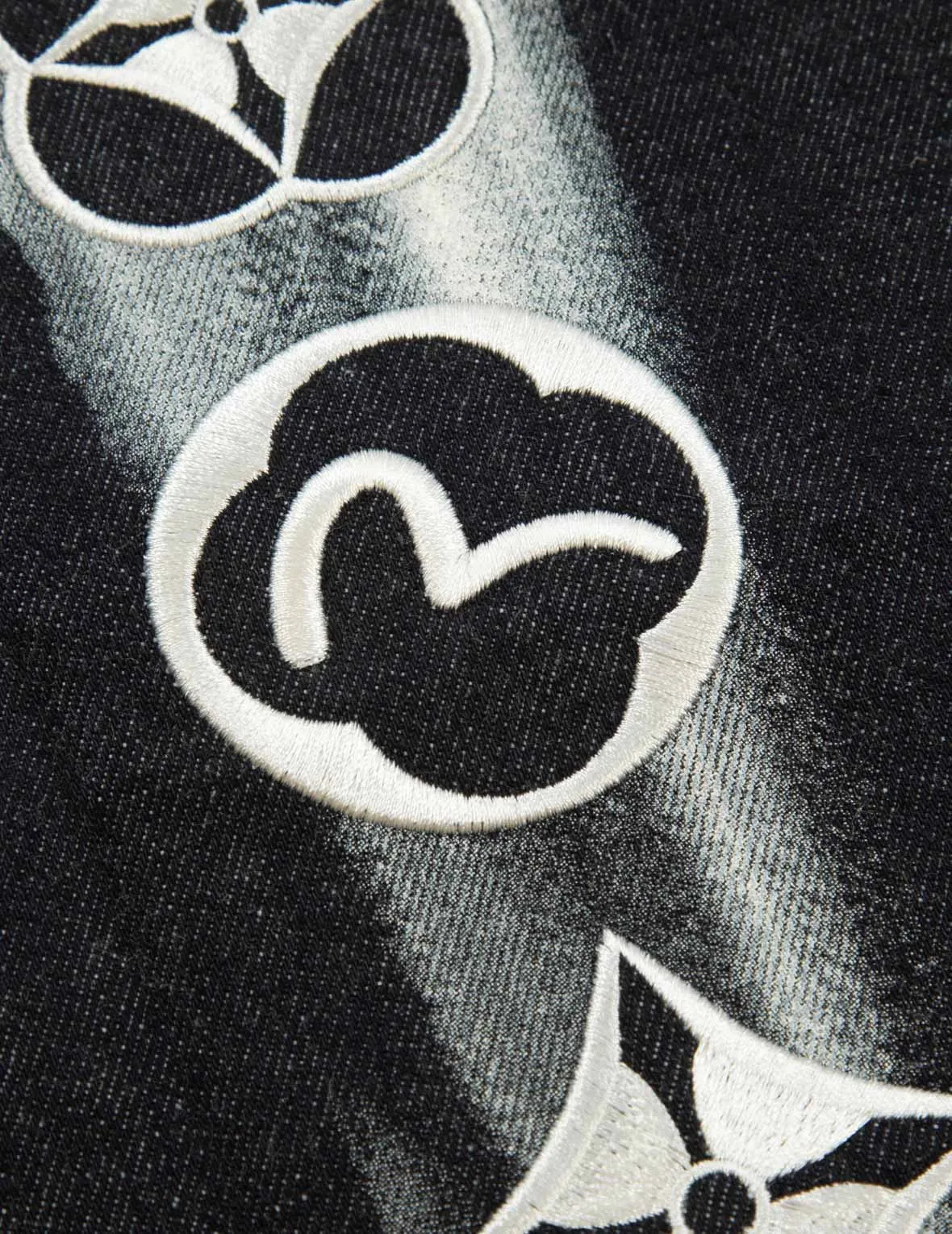 Calligraphy Daicock Taper Fit Denim Jeans #2017 sold by Evisu product image thumbnail 3