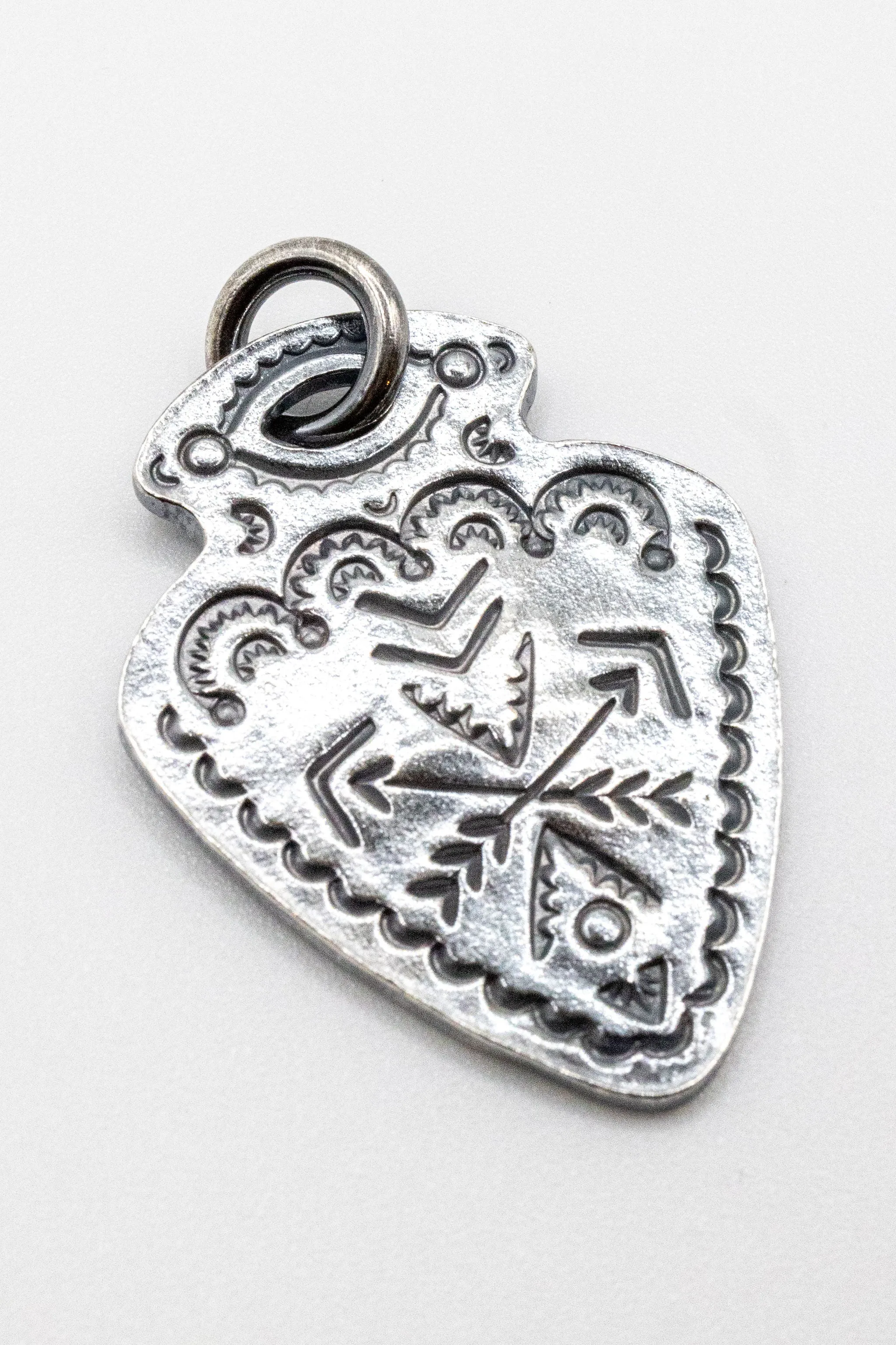 First Arrow's P-579 VFSW Arrow Head Pendant sold by Franklin and Poe product image thumbnail 2