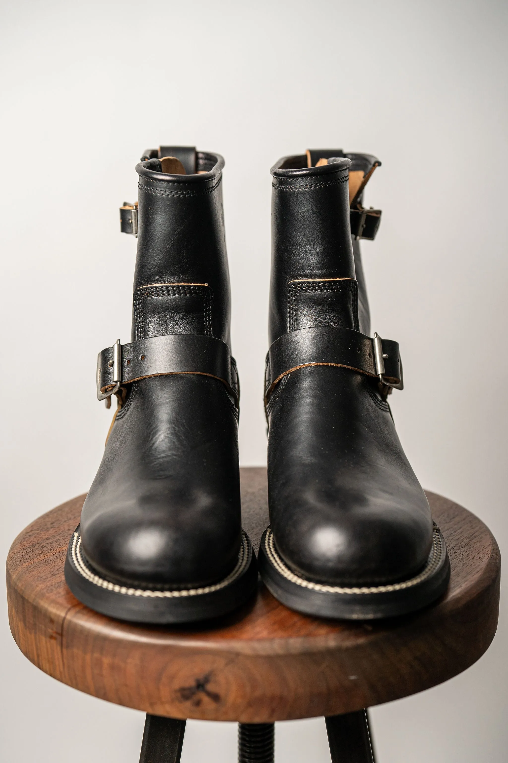 The Flat Head FN-FB-001 Horsehide Engineer Boots - Black sold by Franklin and Poe product image thumbnail 2