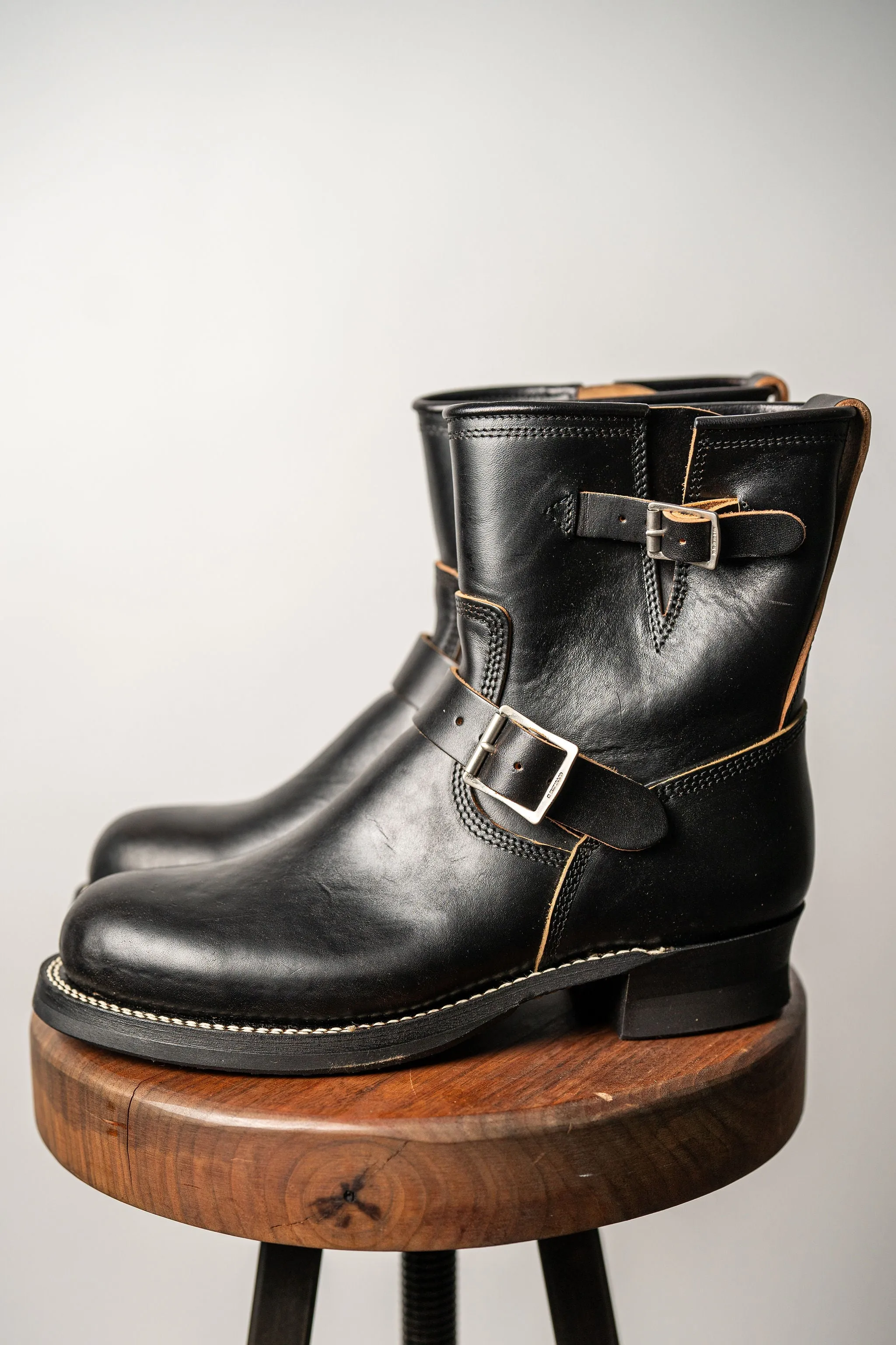 The Flat Head FN-FB-001 Horsehide Engineer Boots - Black sold by Franklin and Poe product image thumbnail 3