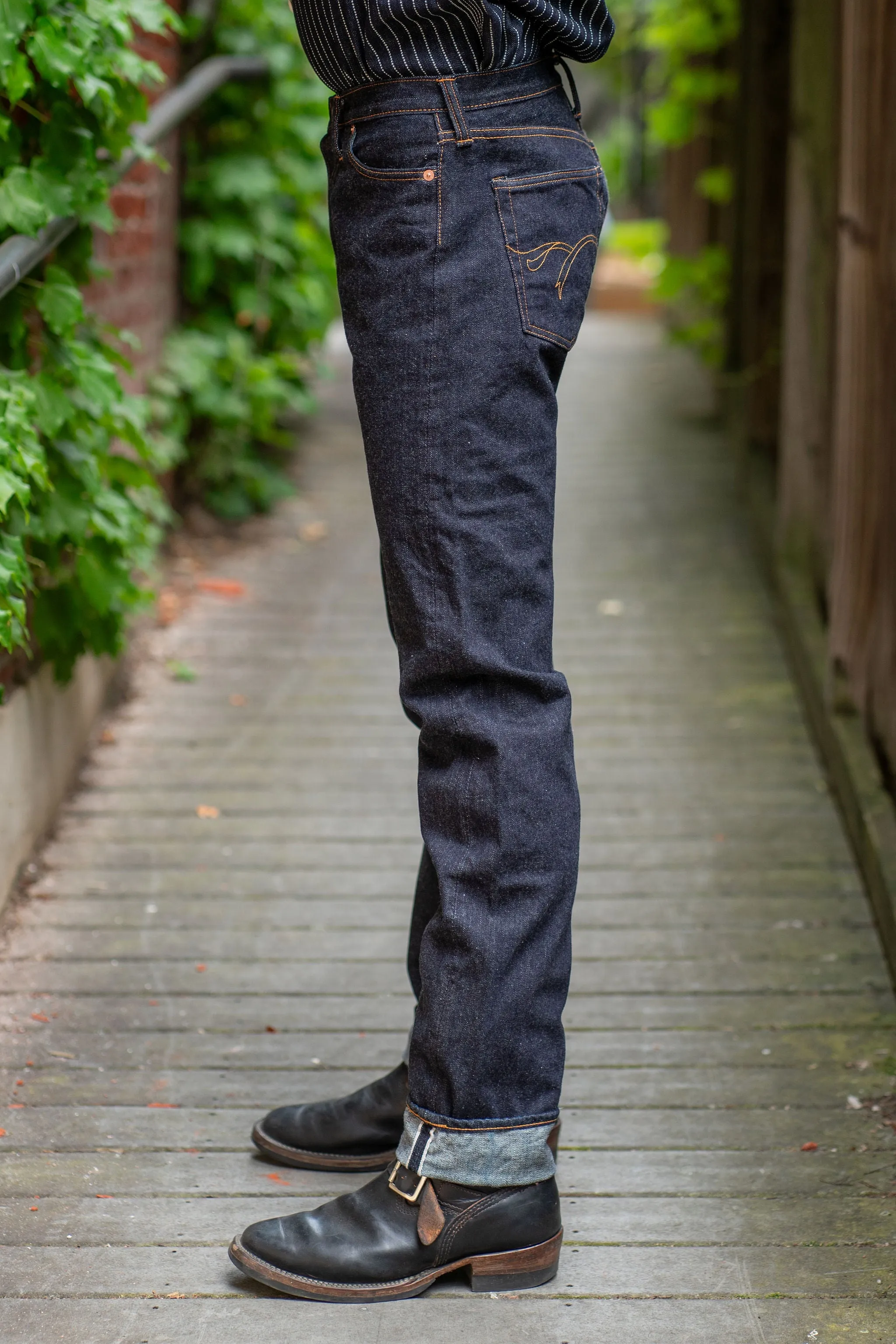 The Flat Head FN-3009 Slim Straight - 14.5oz Selvedge Denim (One Washed) sold by Franklin and Poe product image thumbnail 2