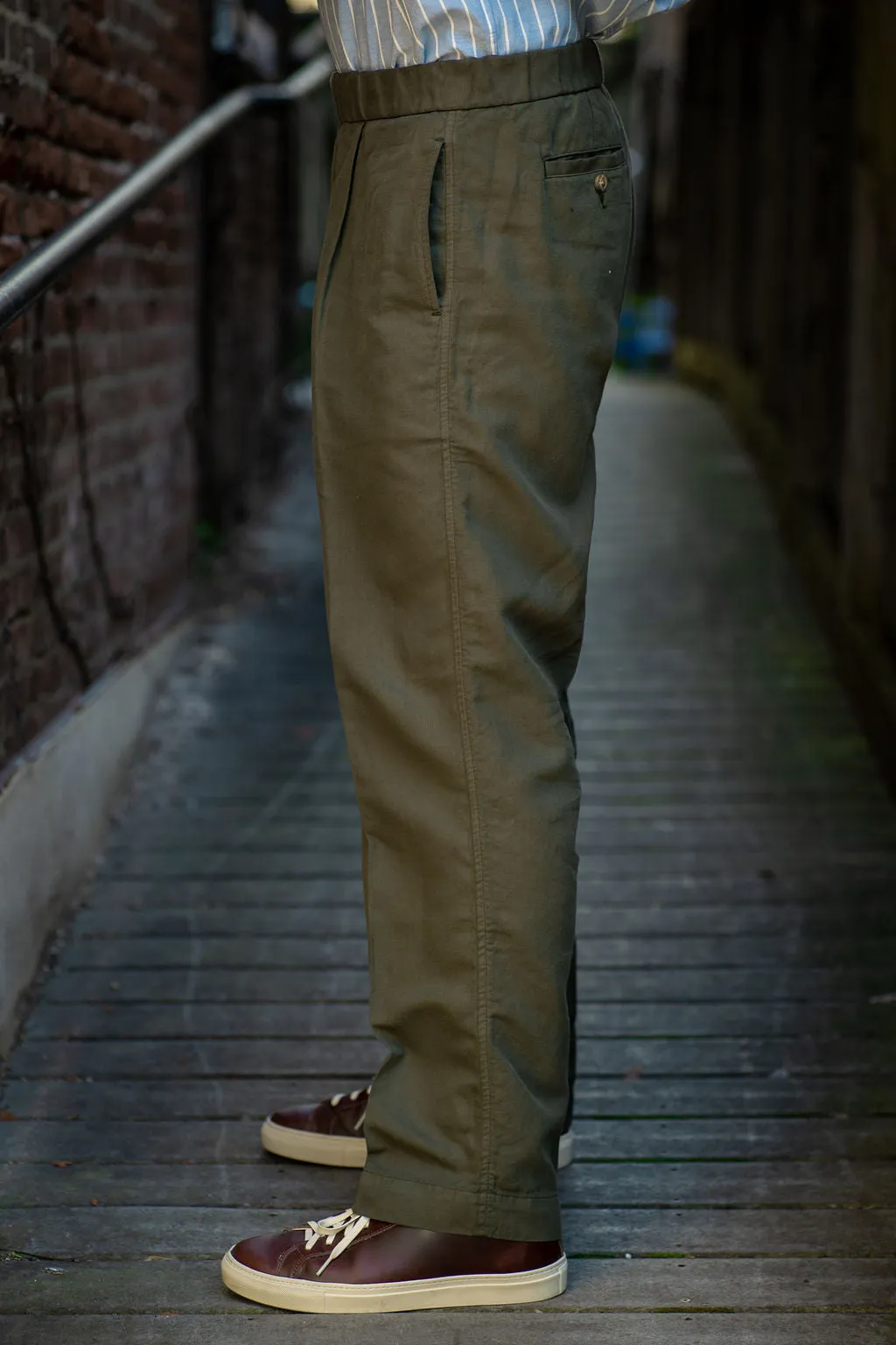 Knickerbocker Park Cotton & Linen Pant - Olive sold by Franklin and Poe product image thumbnail 2