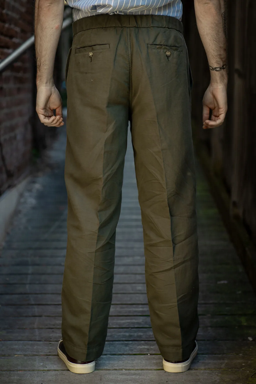 Knickerbocker Park Cotton & Linen Pant - Olive sold by Franklin and Poe product image thumbnail 3