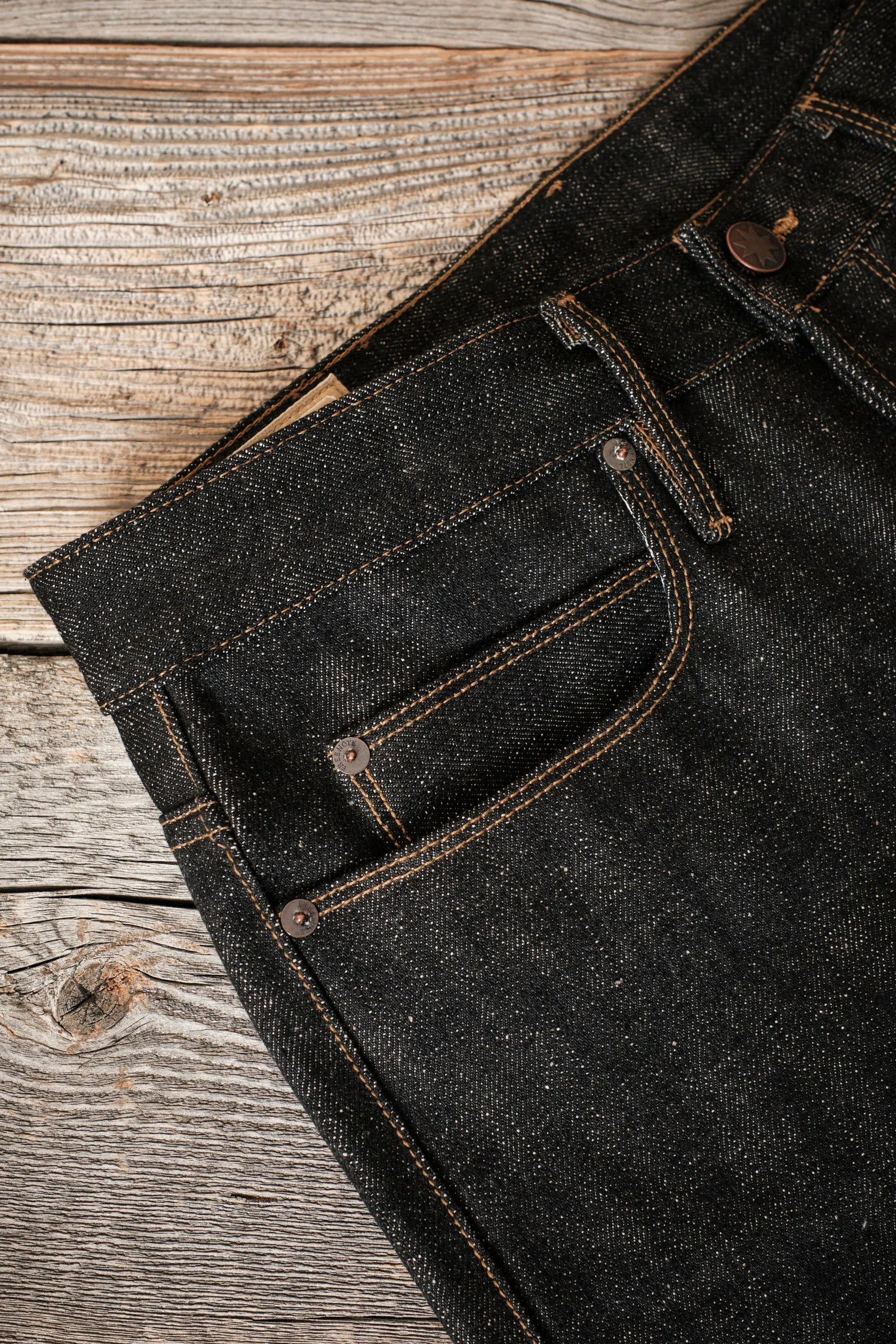 Freenote Cloth Portola - 17oz Black White Slub sold by Franklin and Poe product image thumbnail 5