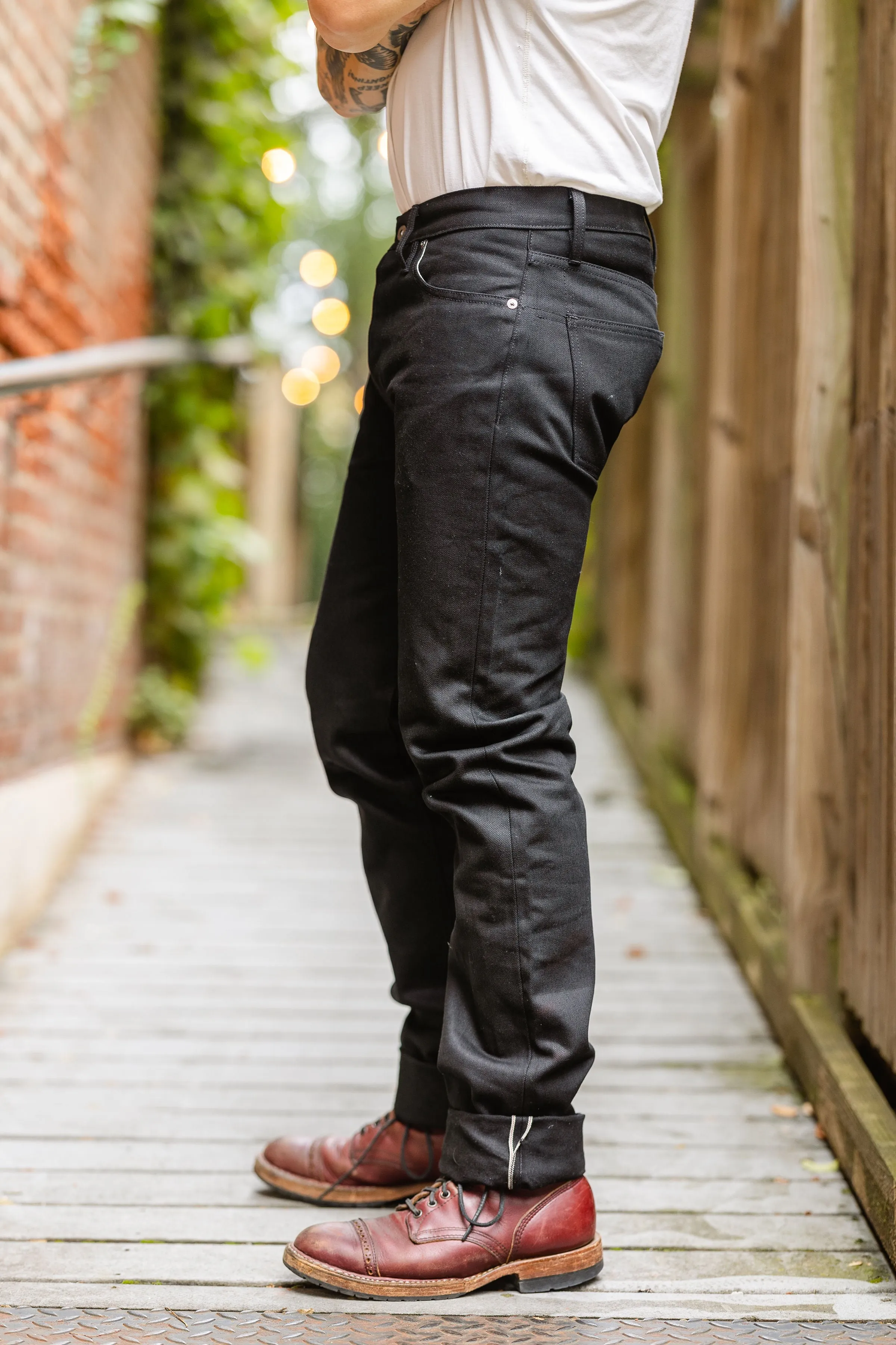 3sixteen CT-220x - Classic Tapered Double Black Selvedge sold by Franklin and Poe product image thumbnail 2