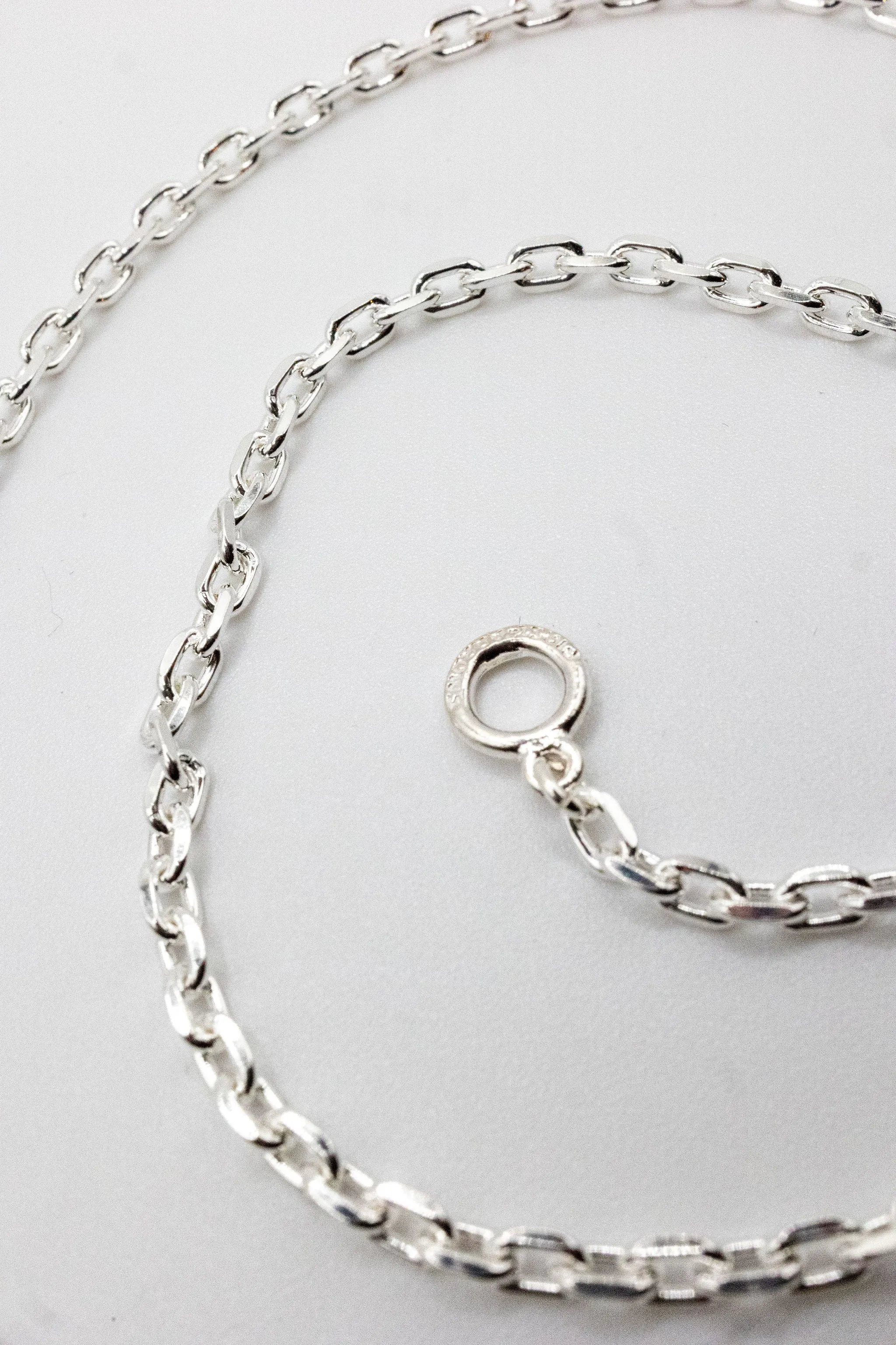 First Arrow's O-063-T Silver T Bar Chain - 55cm sold by Franklin and Poe product image thumbnail 5