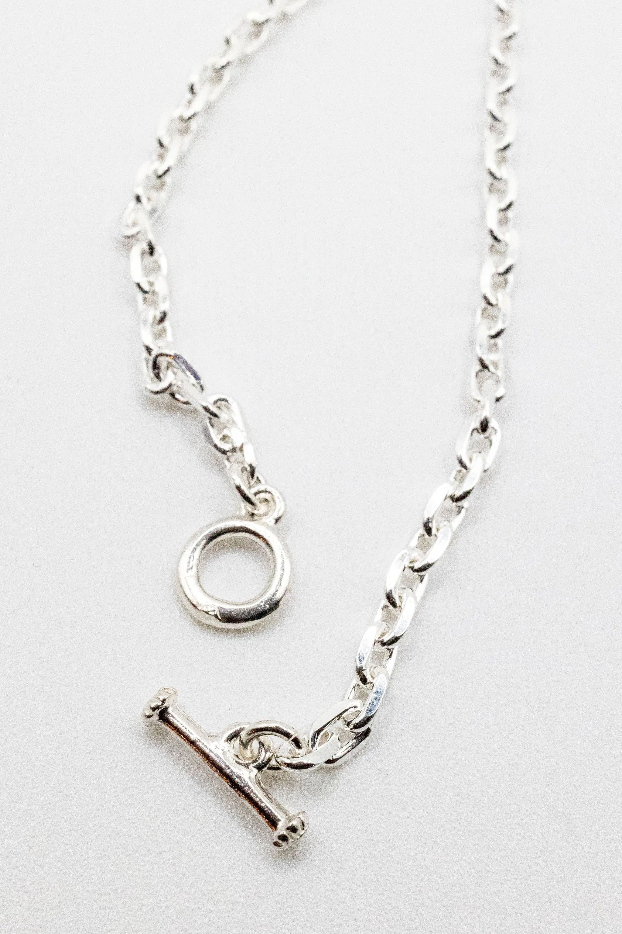 First Arrow's O-063-T Silver T Bar Chain - 55cm sold by Franklin and Poe product image thumbnail 3