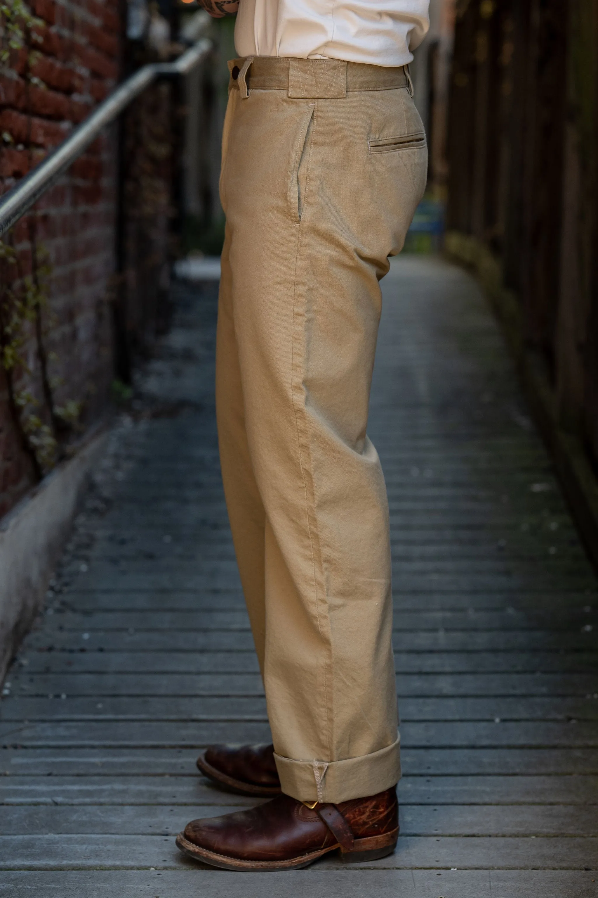 Freenote Cloth Shifter Pant - Khaki sold by Franklin and Poe product image thumbnail 2