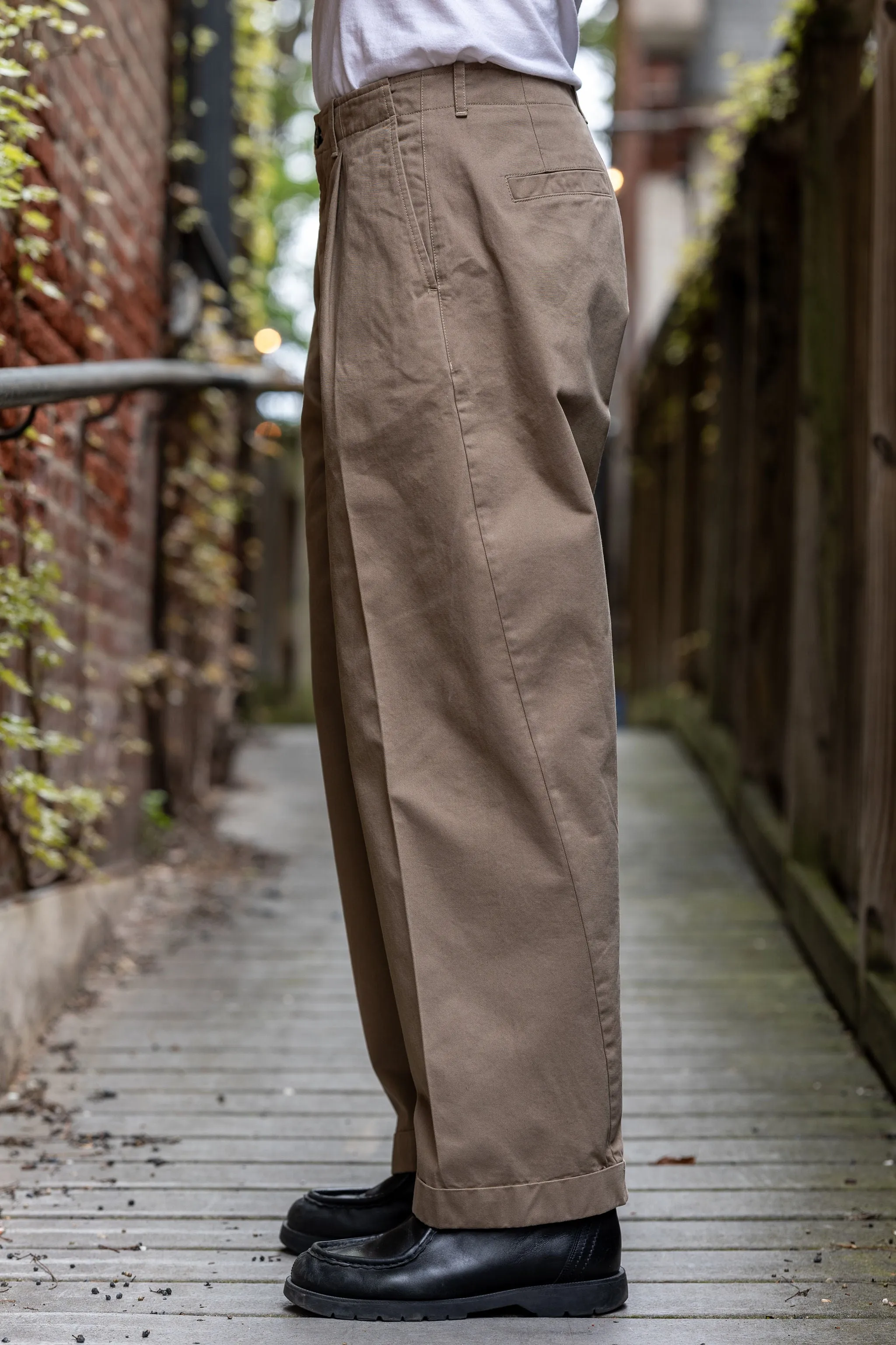Hansen Garments Bobby Wide Pleated Trousers - Beige sold by Franklin and Poe product image thumbnail 2