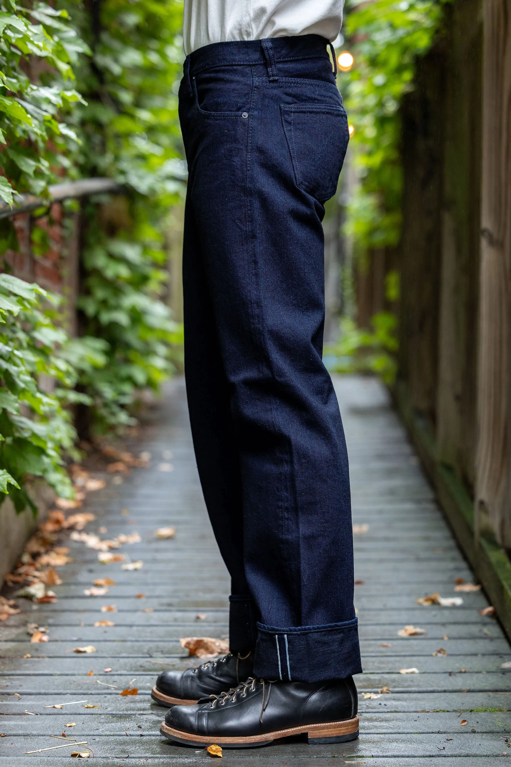 Pure Blue Japan XX-003-IDBK Regular Straight - 14oz Indigo x Black Denim (Rinsed) sold by Franklin and Poe product image thumbnail 2