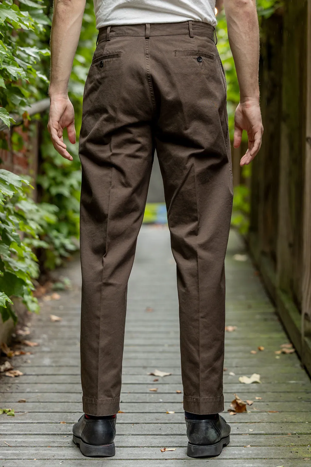 Knickerbocker Canal Tapered TwillForm Pant - Black Olive sold by Franklin and Poe product image thumbnail 3
