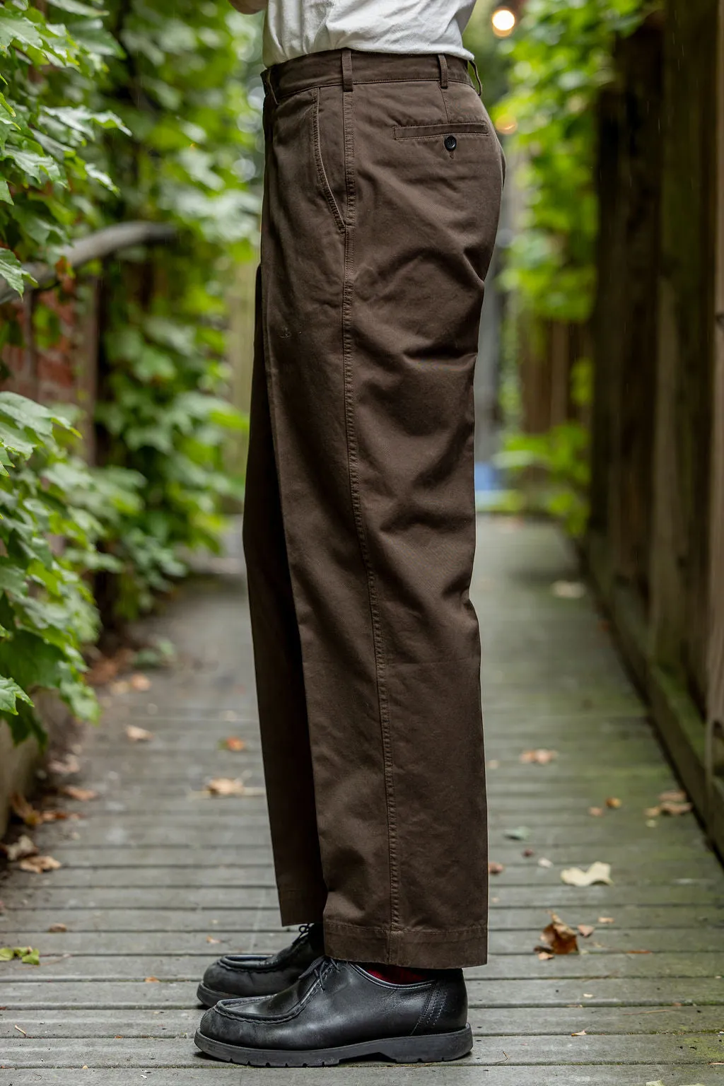 Knickerbocker Canal Tapered TwillForm Pant - Black Olive sold by Franklin and Poe product image thumbnail 2