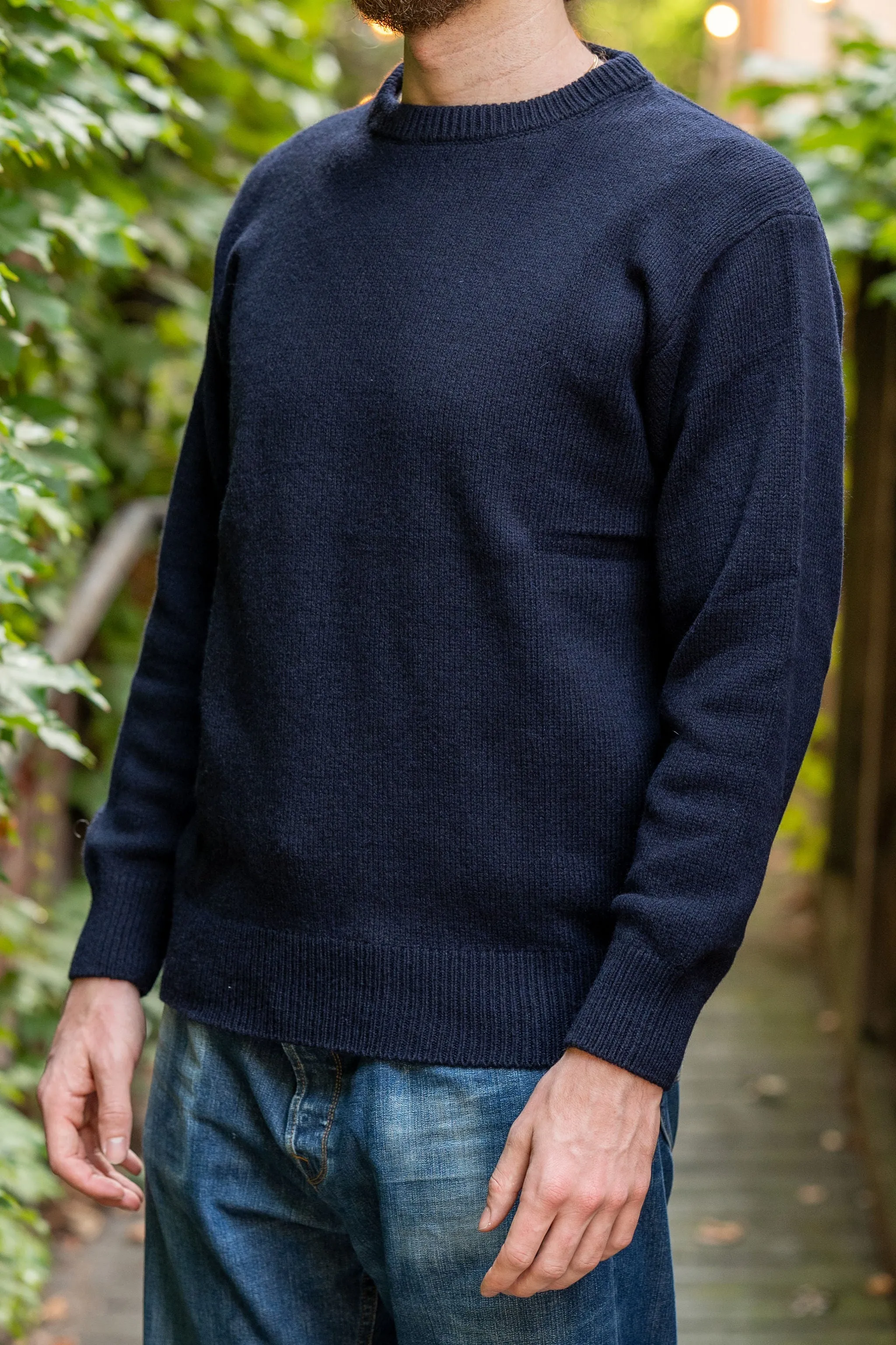 Merz b. Schwanen LOCC01 Crew Pullover Merino Cashmere Blend - Dark Navy sold by Franklin and Poe product image thumbnail 2