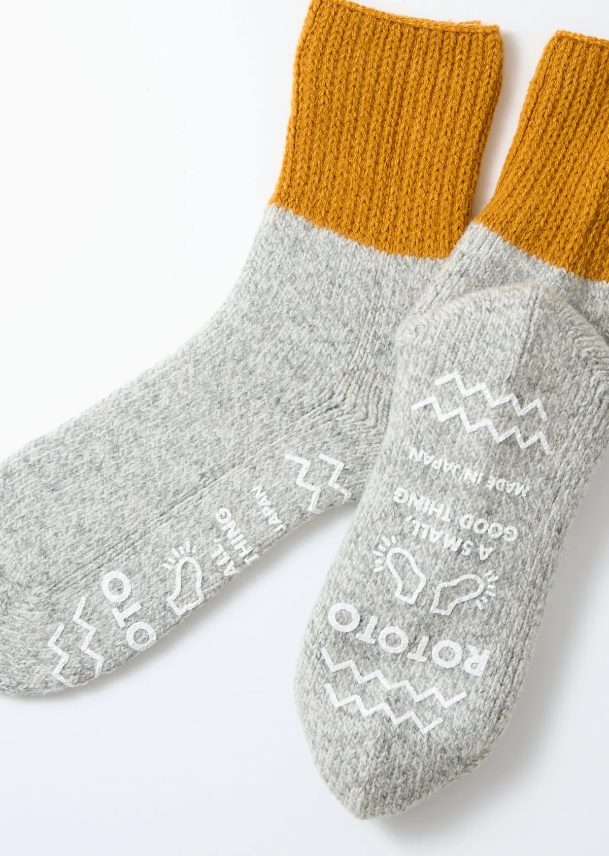 RoToTo R1618 Retro Winter Room Socks - Gold sold by Franklin and Poe product image thumbnail 4
