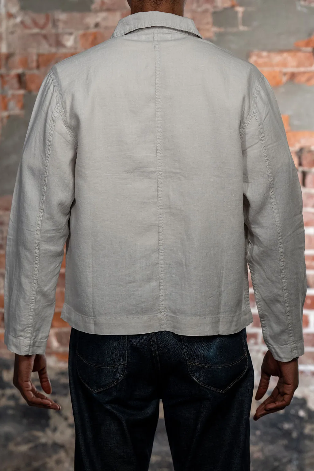 Merz b. Schwanen JKT08LI Linen Cropped Worker's Jacket - Light Stone sold by Franklin and Poe product image thumbnail 3