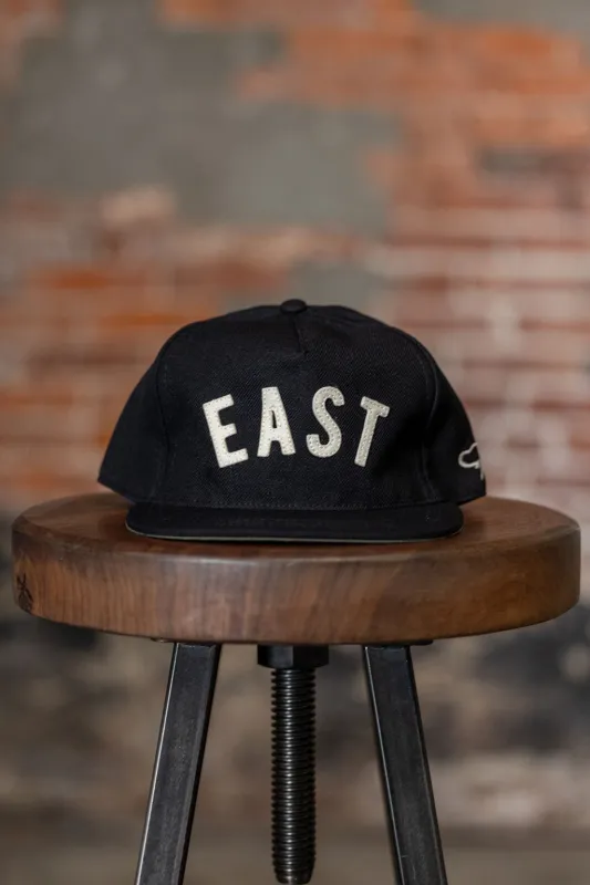 Ampal Creative East - Snapback made by Franklin and Poe