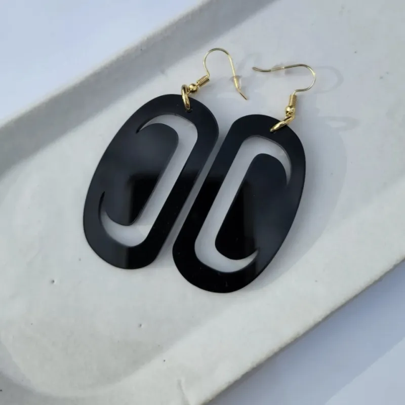 Copper Canoe Woman Small Crescent Ovoid Black sold by Ginew