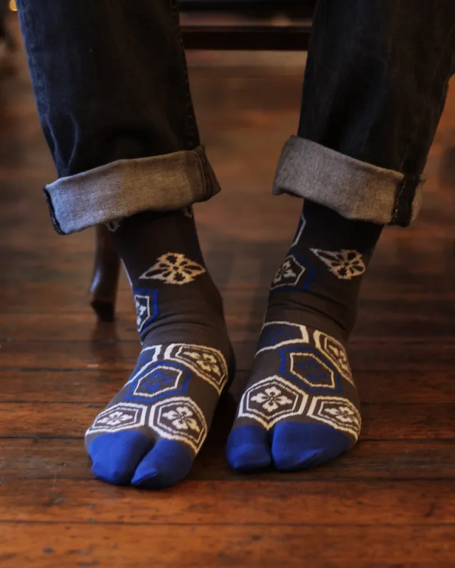 Wa Modern, Tabi Socks, Crew, Kikkou, Grey and Blue (M/L) sold by Kiriko