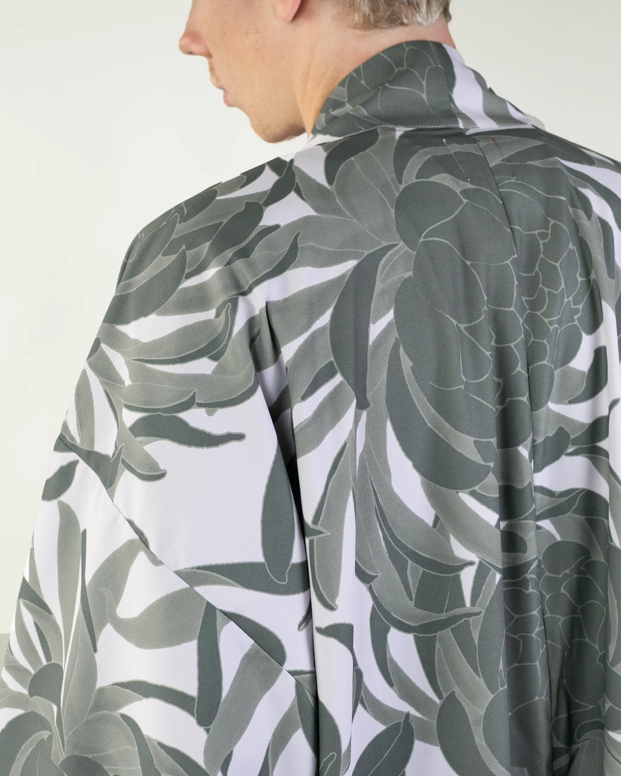 Wa-Modern Haori Robe, Grey Flower Pattern sold by Kiriko product image thumbnail 3