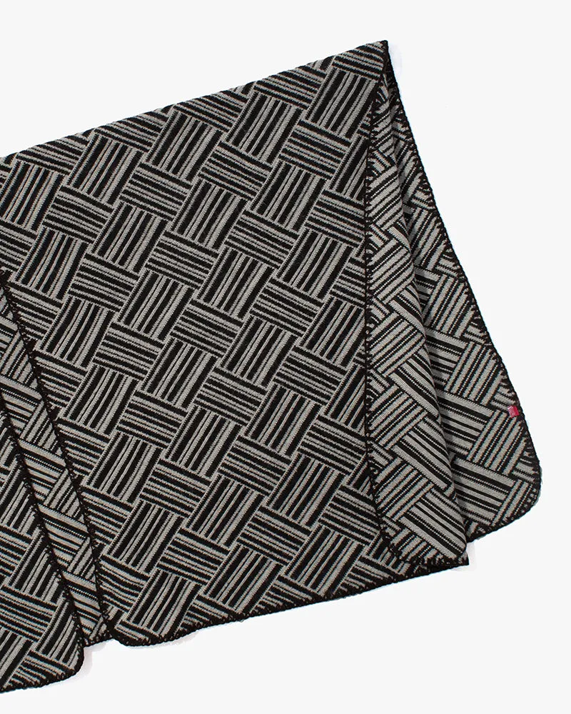 Wa-Modern Poncho, Sankuzushi, Black and White sold by Kiriko product image thumbnail 3