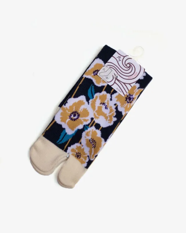 Tabi Socks, Crew, Tsubaki, Creme and Dark Navy - (S/M) sold by Kiriko