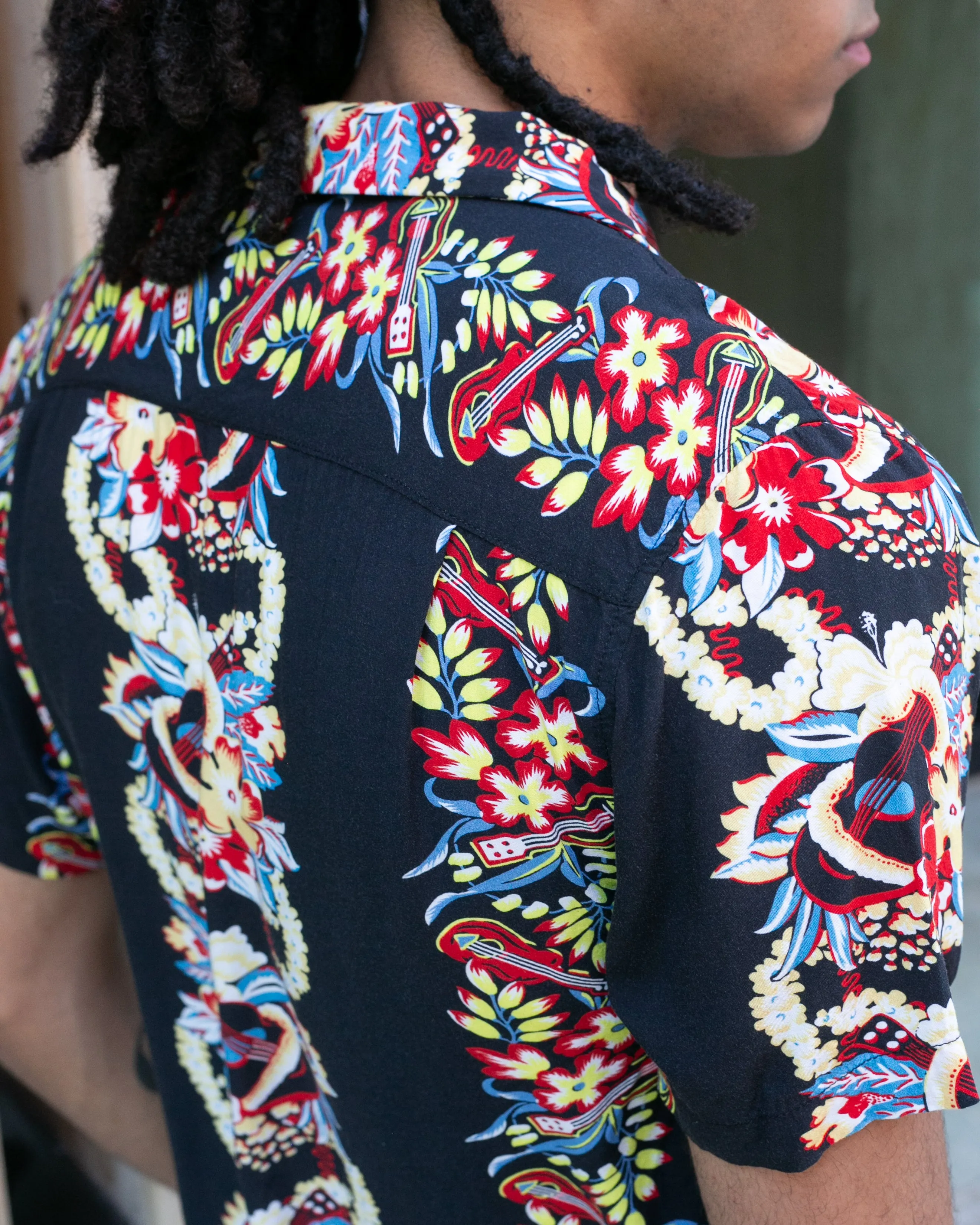 Japanese Repro, Short Sleeve Aloha Shirt, Houston Co. Brand, Black Shima with Red and Yellow Floral sold by Kiriko product image thumbnail 4