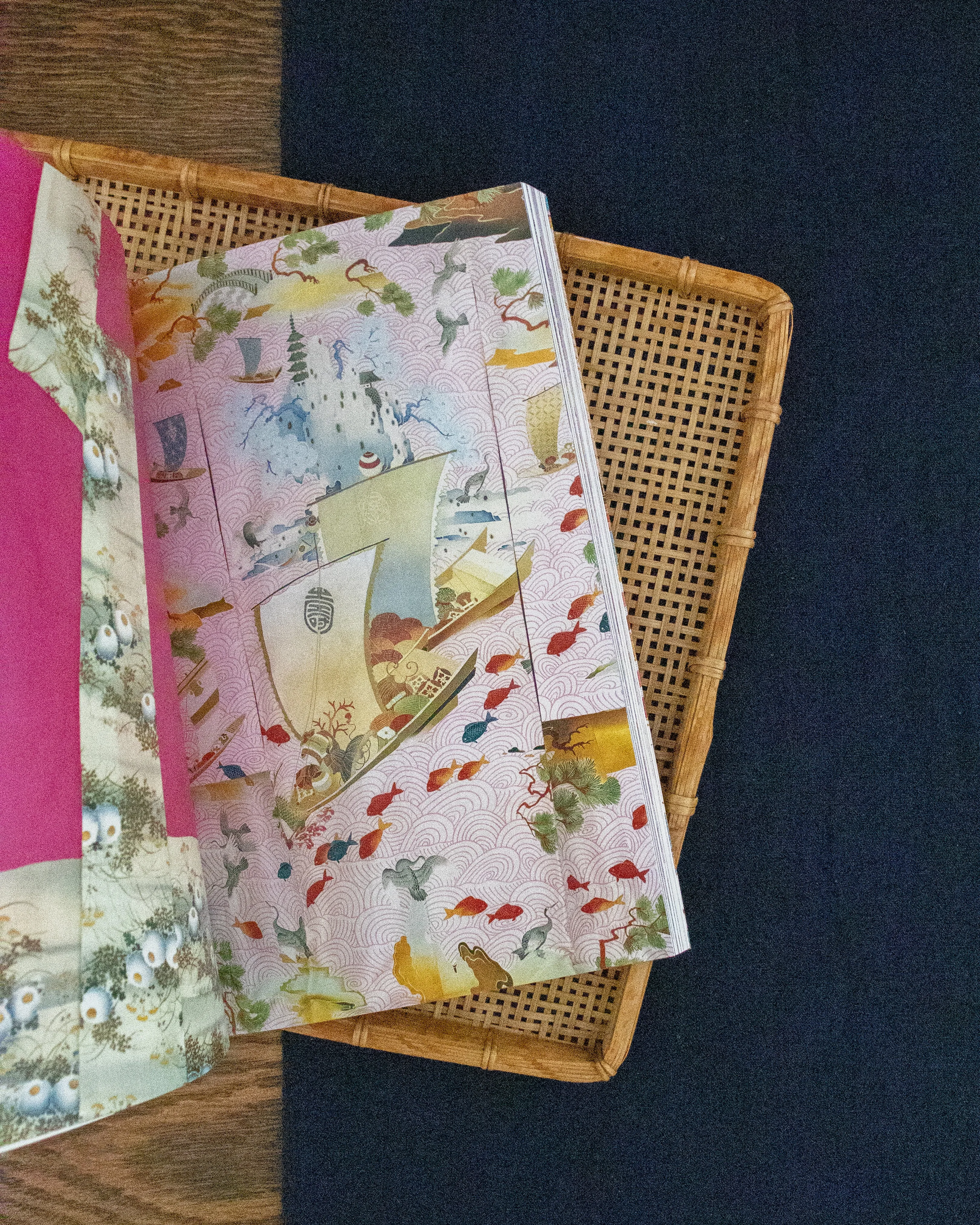 ENG/JPN: Kimono and the Colors of Japan: Kimono Collection of Katsumi Yumioka sold by Kiriko product image thumbnail 2