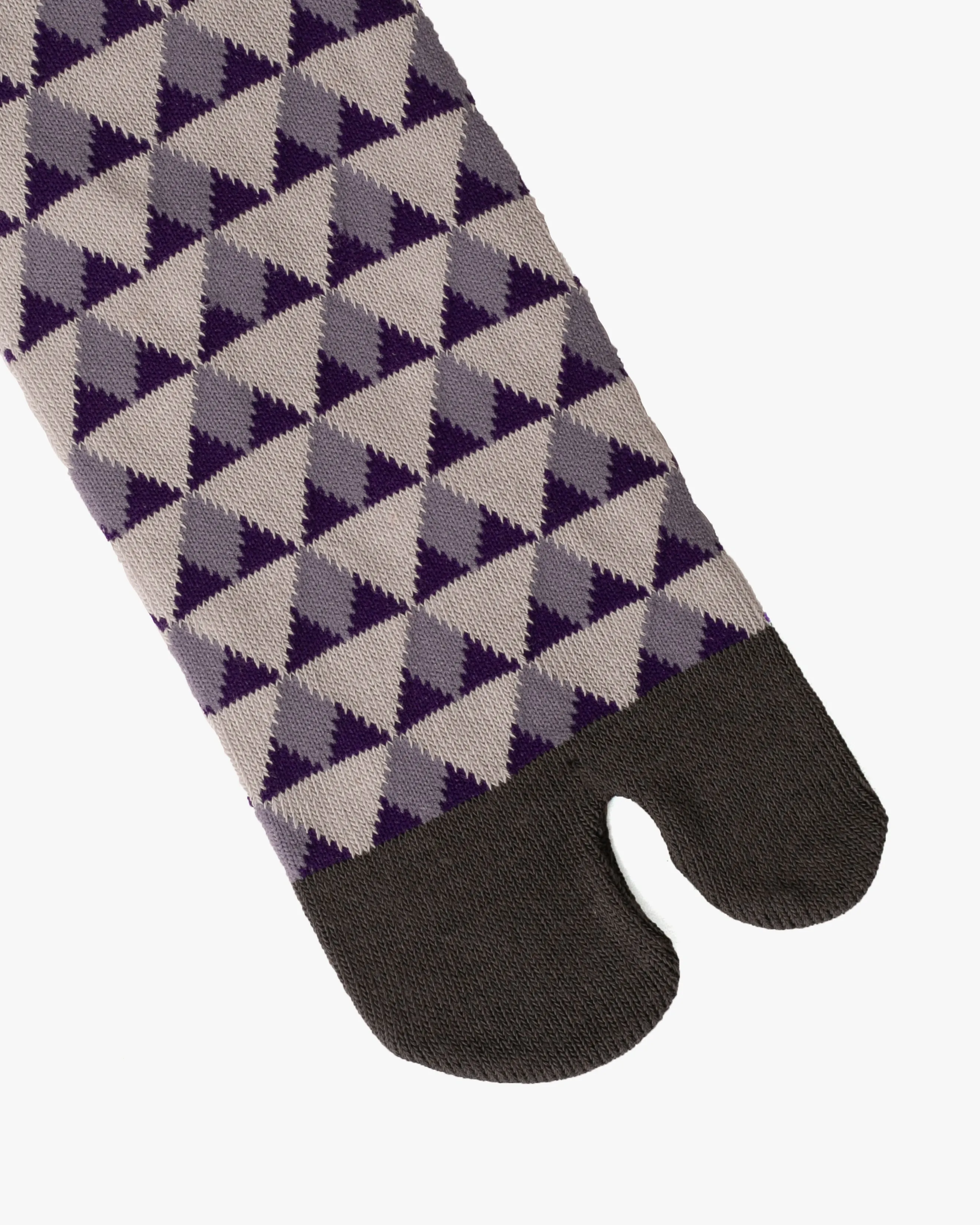 Wa Modern, Tabi Socks, Crew, Eggplant Sankaku(M/L) sold by Kiriko product image thumbnail 4