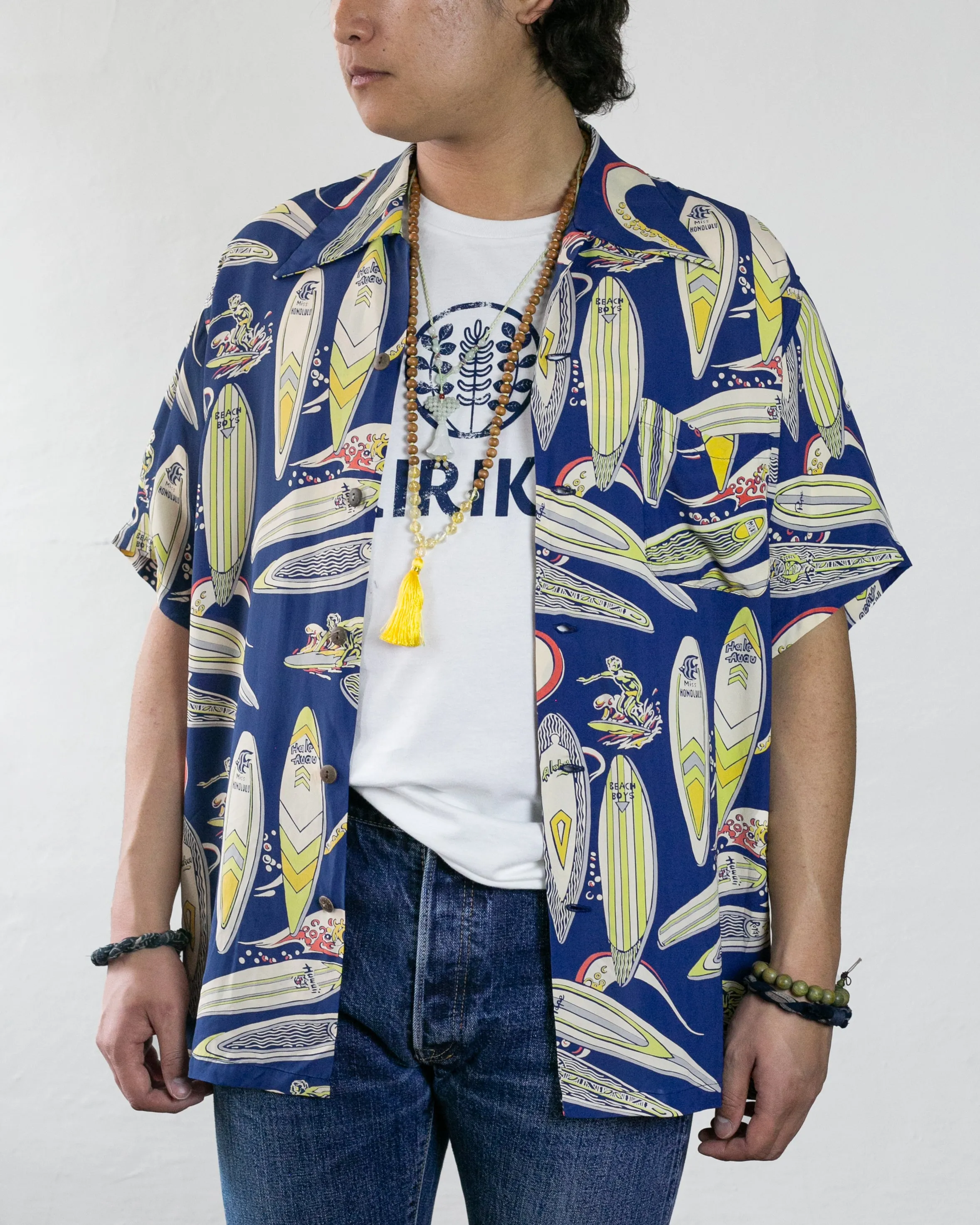Japanese Repro Shirt, Aloha Short Sleeve, Sun Surf Brand, Royal Blue and Cream/Yellow - L sold by Kiriko