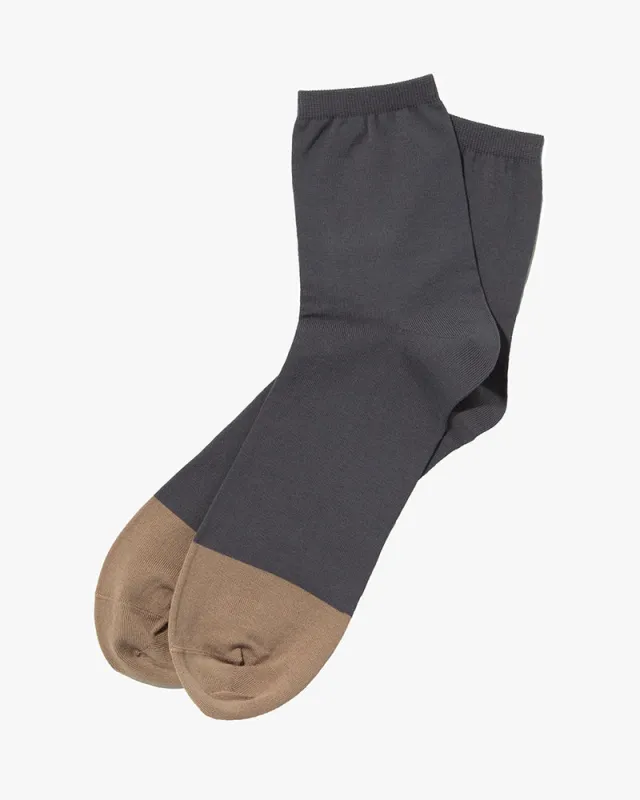 Knitwin, Praha, High Twisted Cotton Summer, Charcoal sold by Kiriko