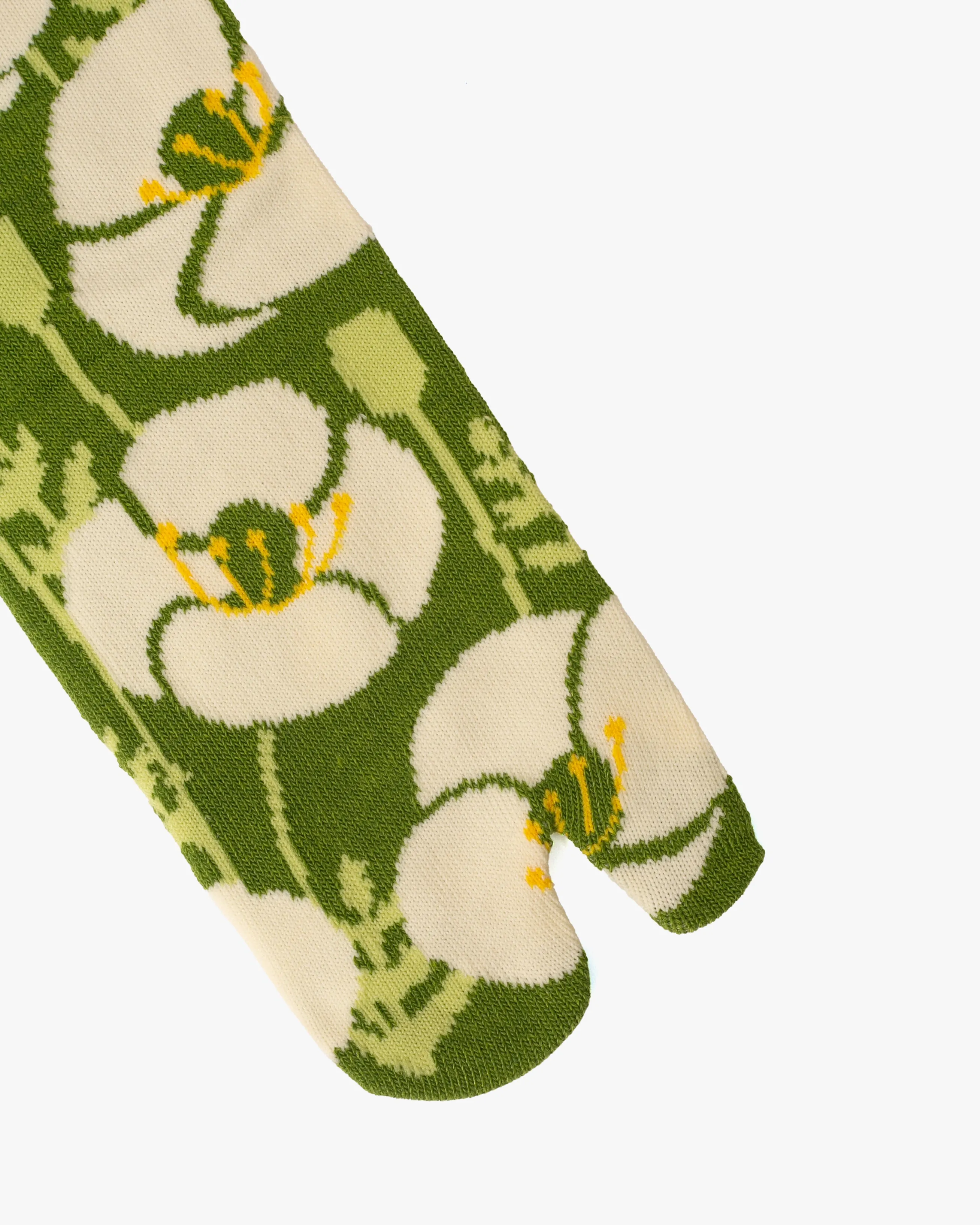Kurochiku, Tabi Socks, Crew, Green with White and Yellow Flowers- S/M sold by Kiriko product image thumbnail 3