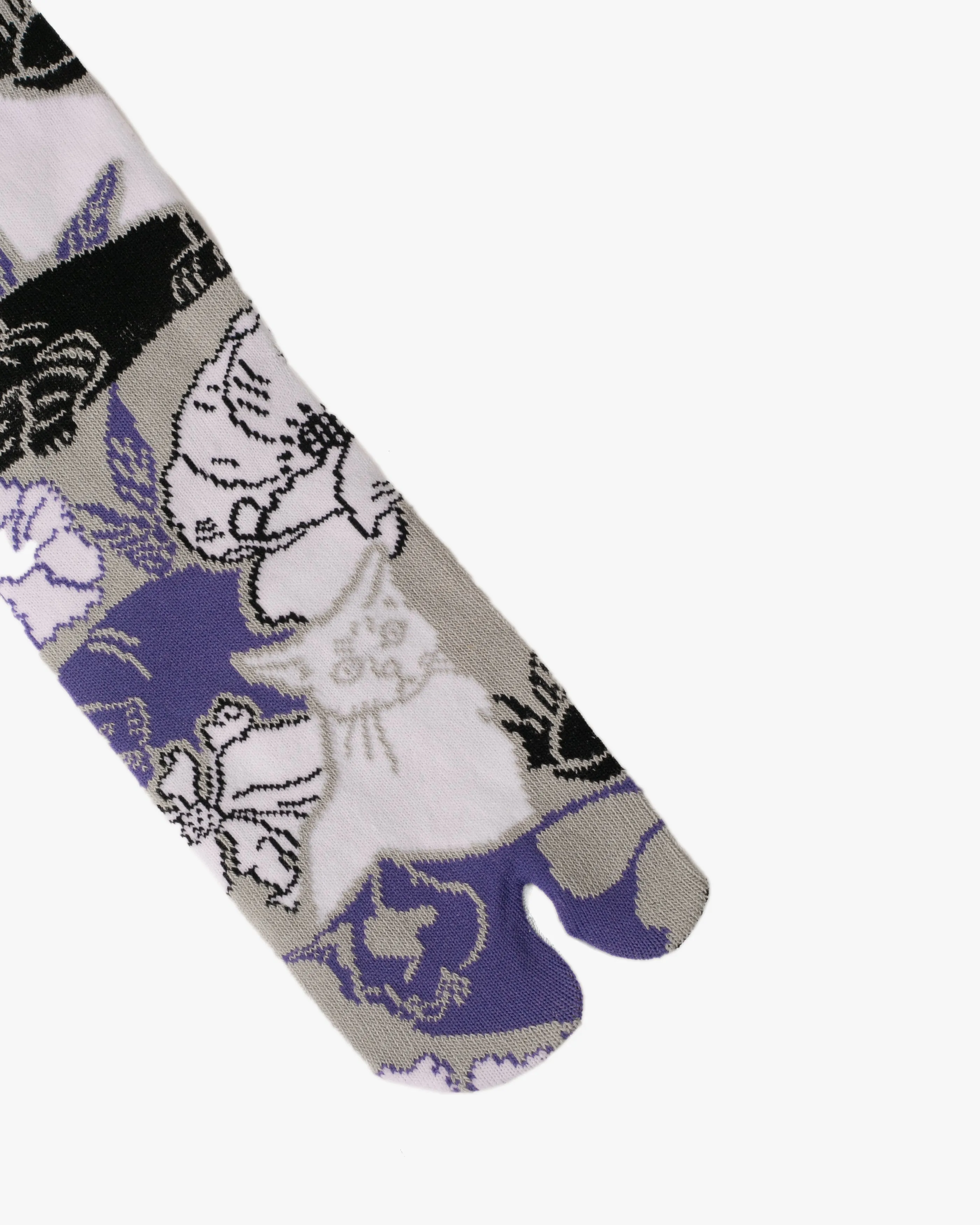 Wa Modern, Tabi Socks, Crew, Cat and Flowers, Purple (S/M) sold by Kiriko product image thumbnail 2