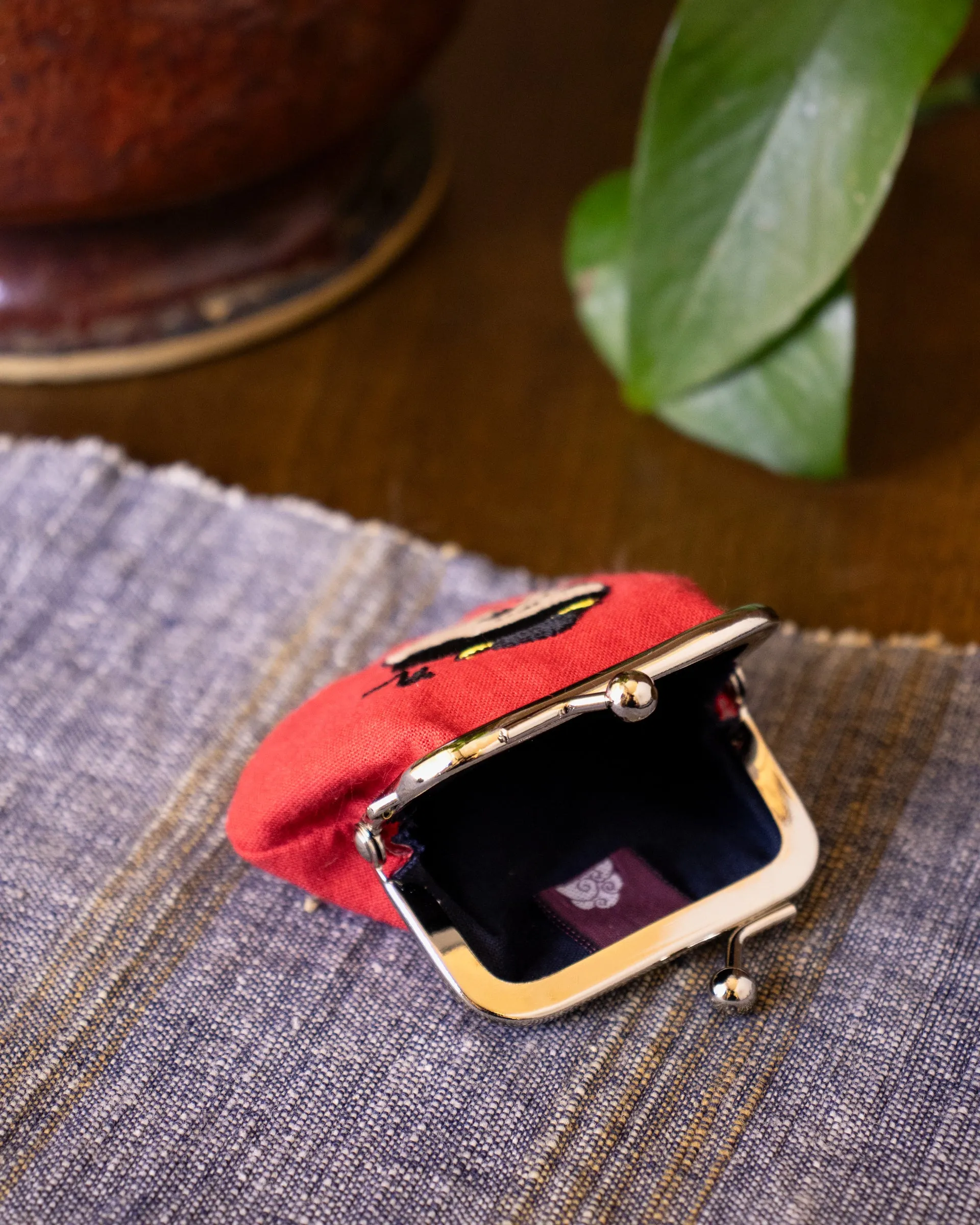 Wa Modern, Embroidered Mini Coin Purse, Onna sold by Kiriko product image thumbnail 3